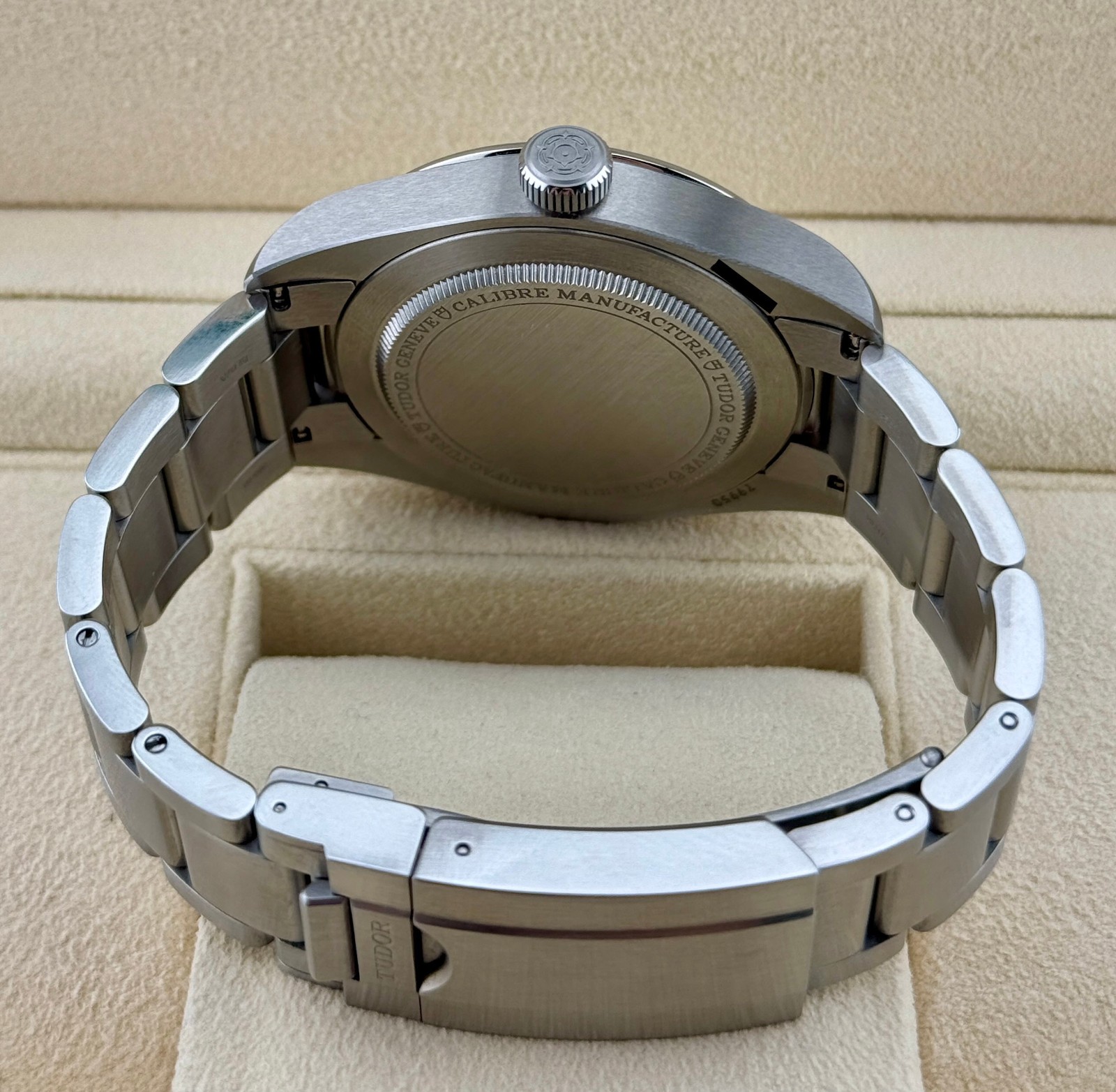 Tudor Ranger (79950). White “Dune” Dial. 39mm. 2026. Full Set.