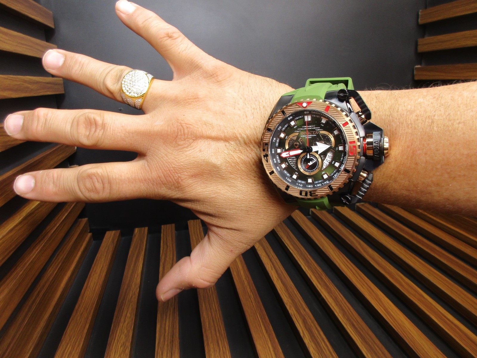 Invicta Sea Hunter full size Men’s Watch 57/69mm Green tone 49629