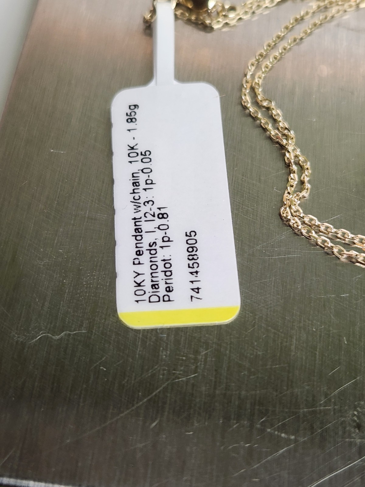 Kay Jewelers Peridot & Diamond Necklace Solid 10K Yellow Gold 2gram Retail $479