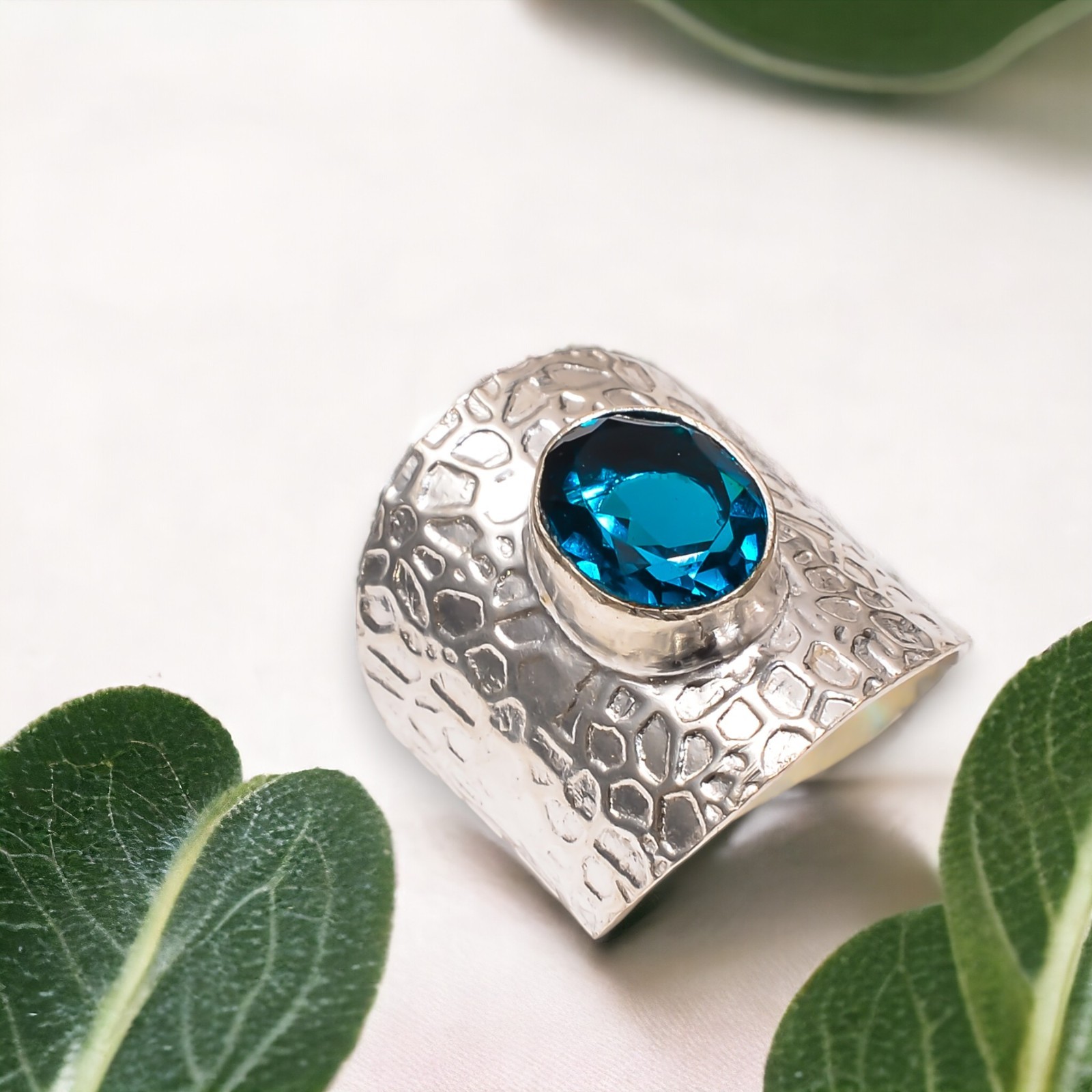925 Silver Apatite Gemstone Jewelry Handmade Daily Wear Ring For Birthday Gifts