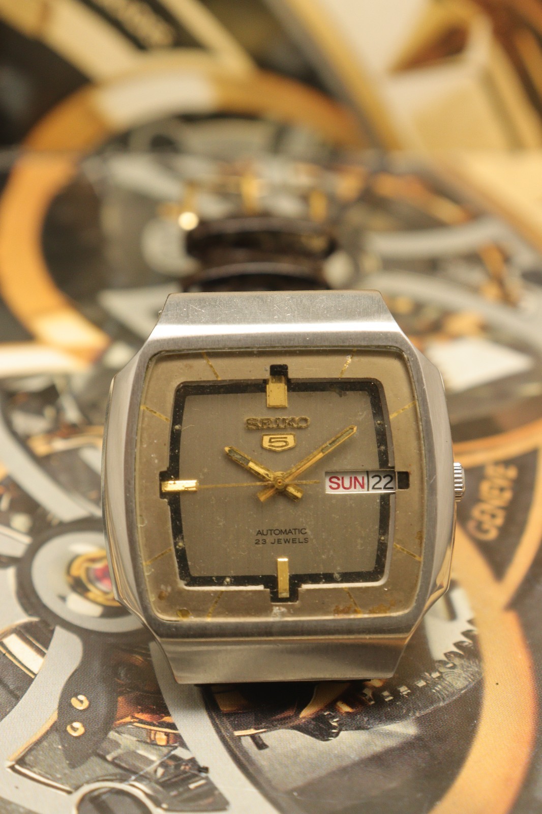 Vintage Seiko 5 Automatic Original Dial Wrist Watch For Mens Japan Movement 6349