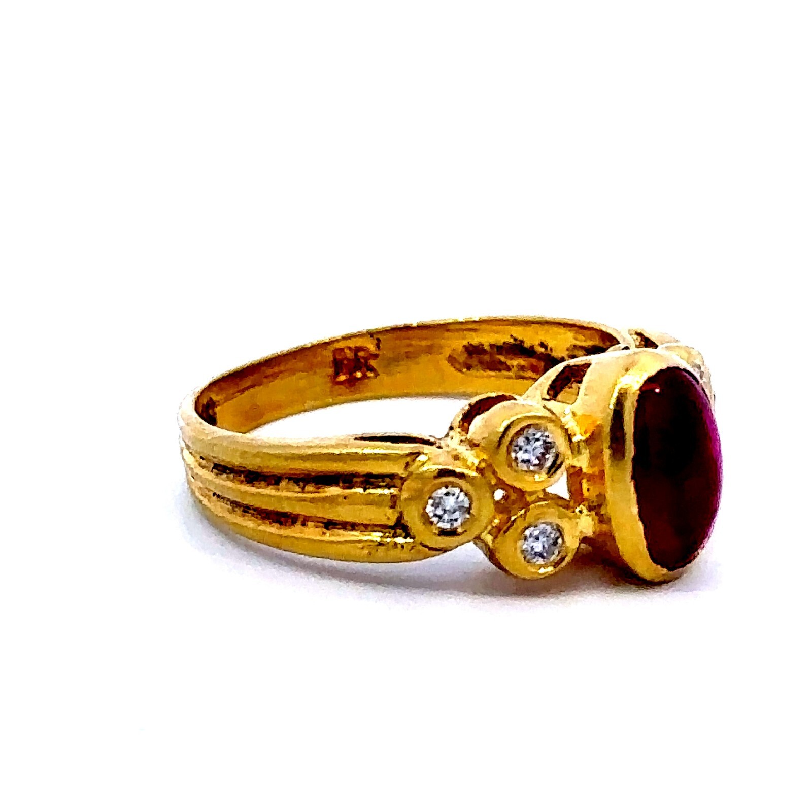 18K Yellow Gold Cabochon Ruby and Round Diamond Ring Size 6