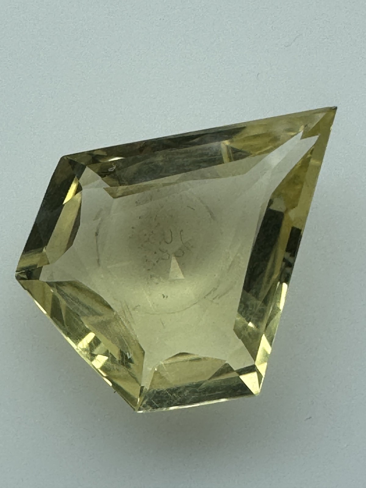 Lemon CITRINE, Lemon Yellow. Fancy Cut. 9.21 Carats, 19.2 mm X 16.5 mm, VSI
