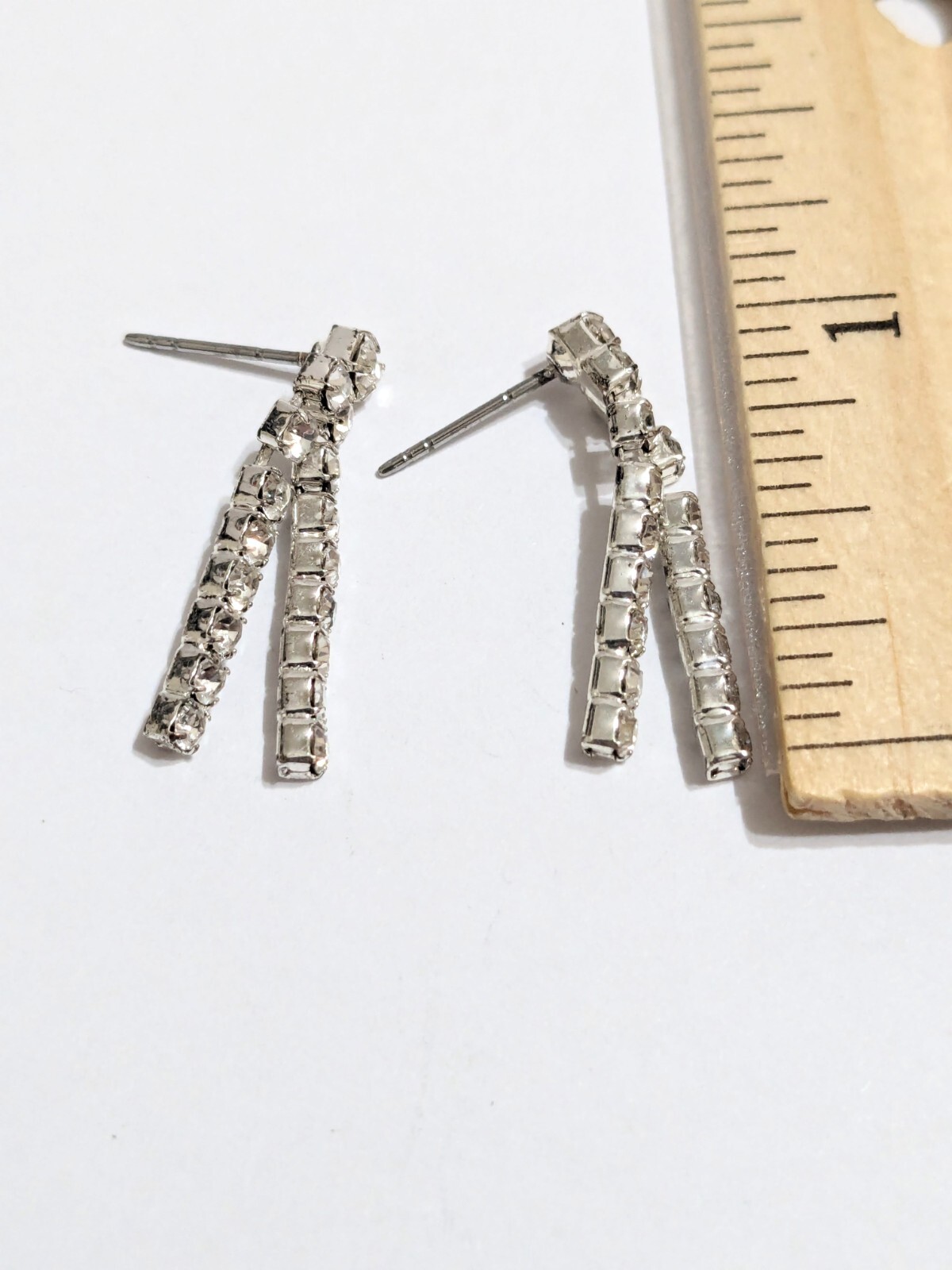 Silver Tone Layered Prong Set Rhinestone Stud/Drop Earrings. 1″. Modern.
