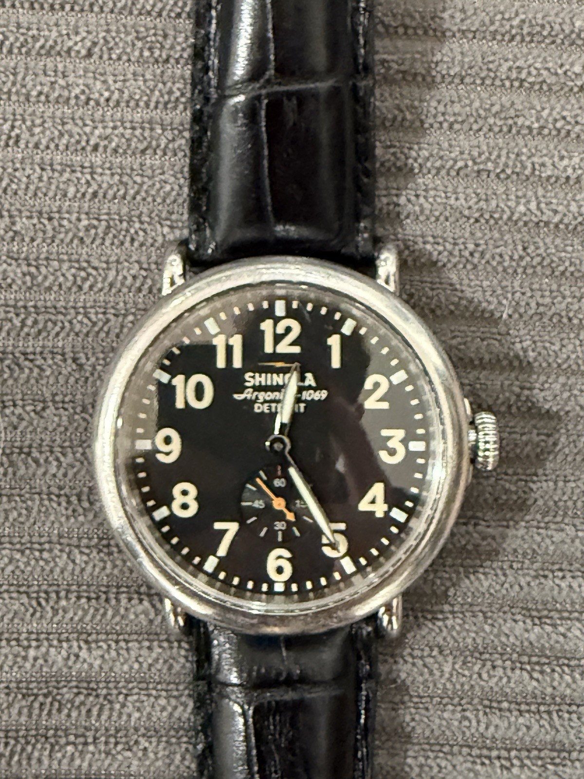 Authentic Shinola The Runwell Argonite-1069 Quartz Black Dial, Leather Strap