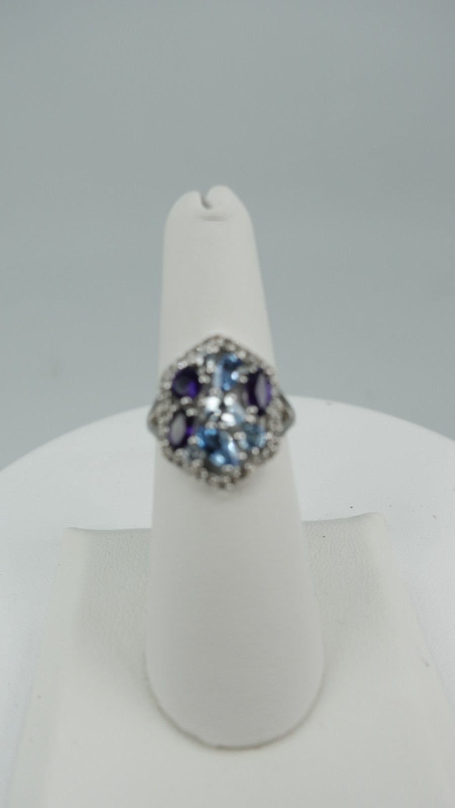 Splendid array of Blue Topaz, Iolite & White Topaz set in Sterling Silver Size 7