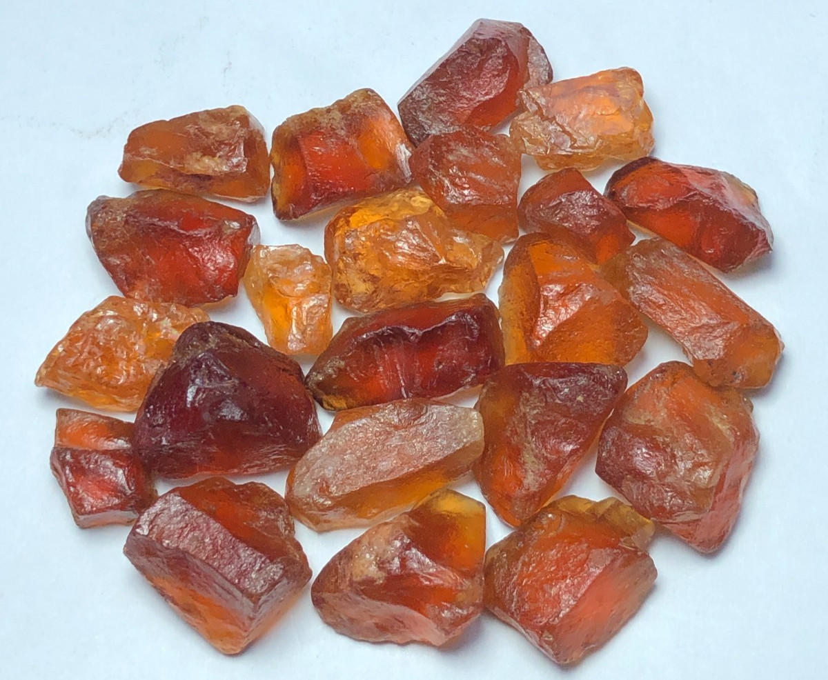 127carat Natural facet rough quality hessonite garnet from Africa loose gemstone