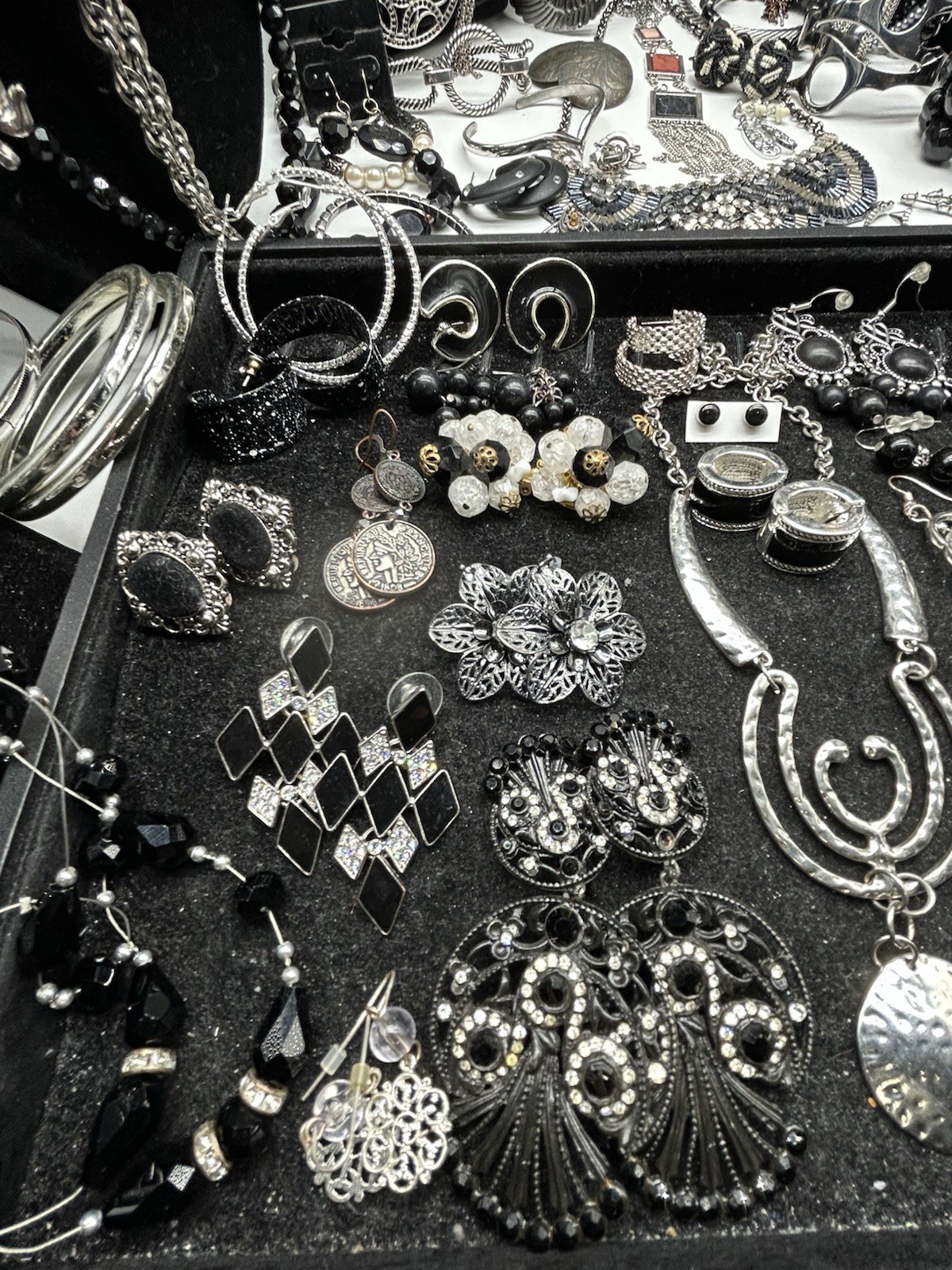 Vntg to Now Black/Silver Jewelry Lot All Wearable 8+ Lbs, 148 Pc #240