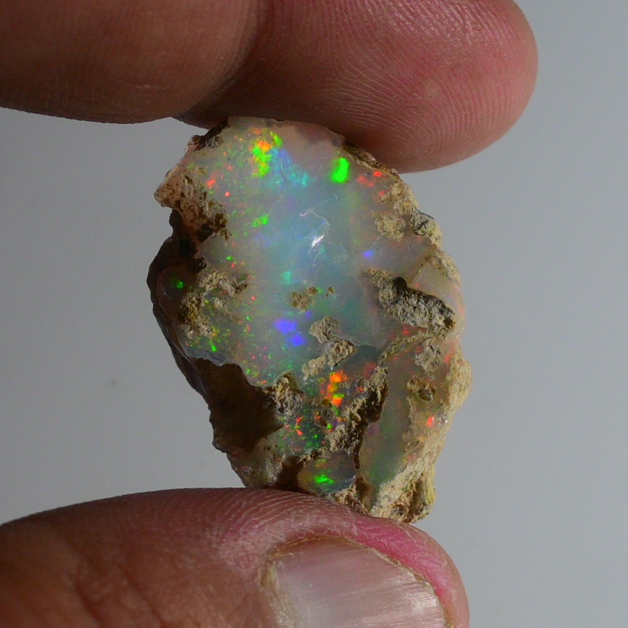 24.90 Ct Smooth White Ethiopian Opal Rough, Ideal for Jewelry – Natural Raw Opal