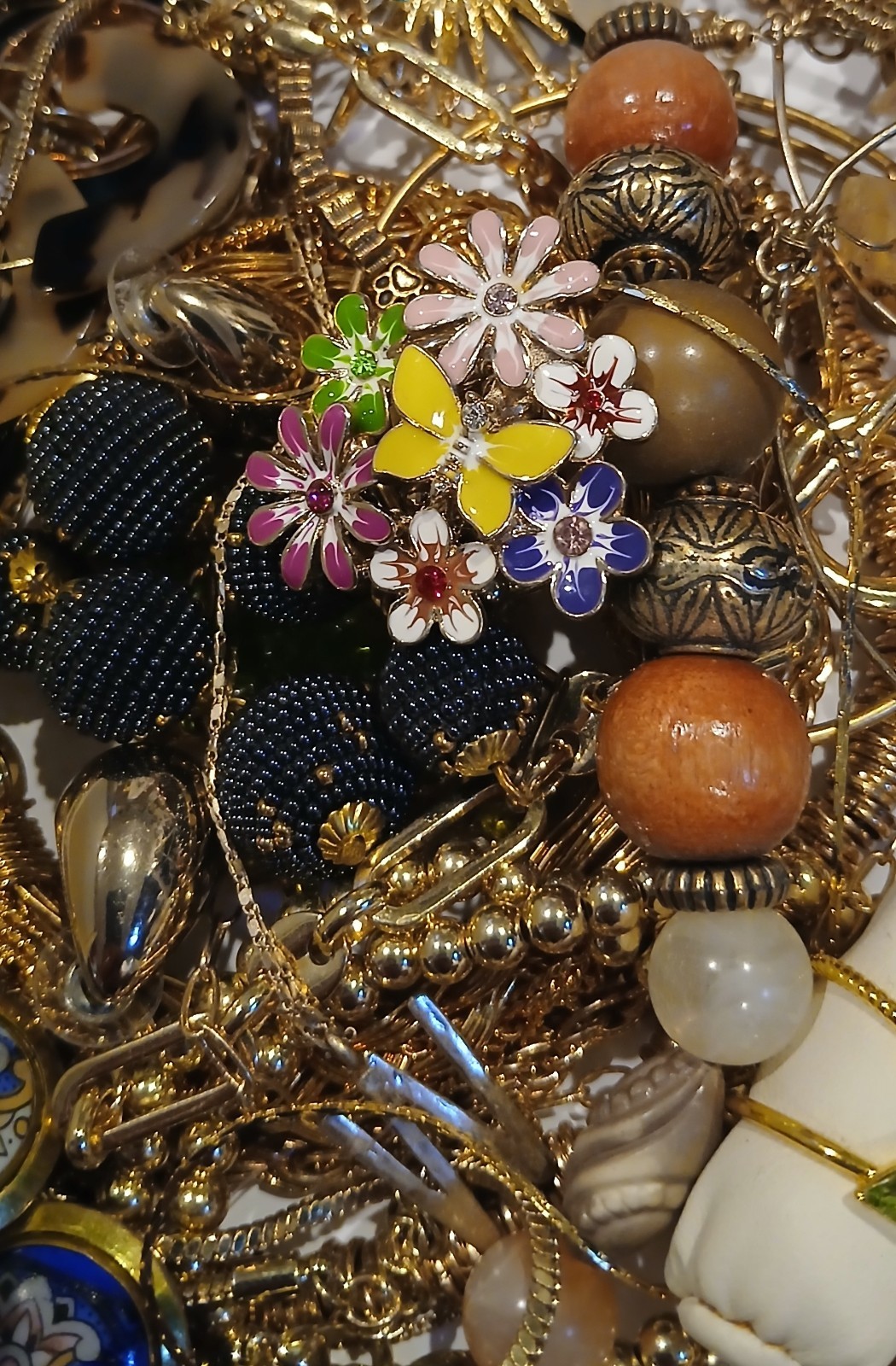 Amazing Gold-tone Mixed Jewelry Lot