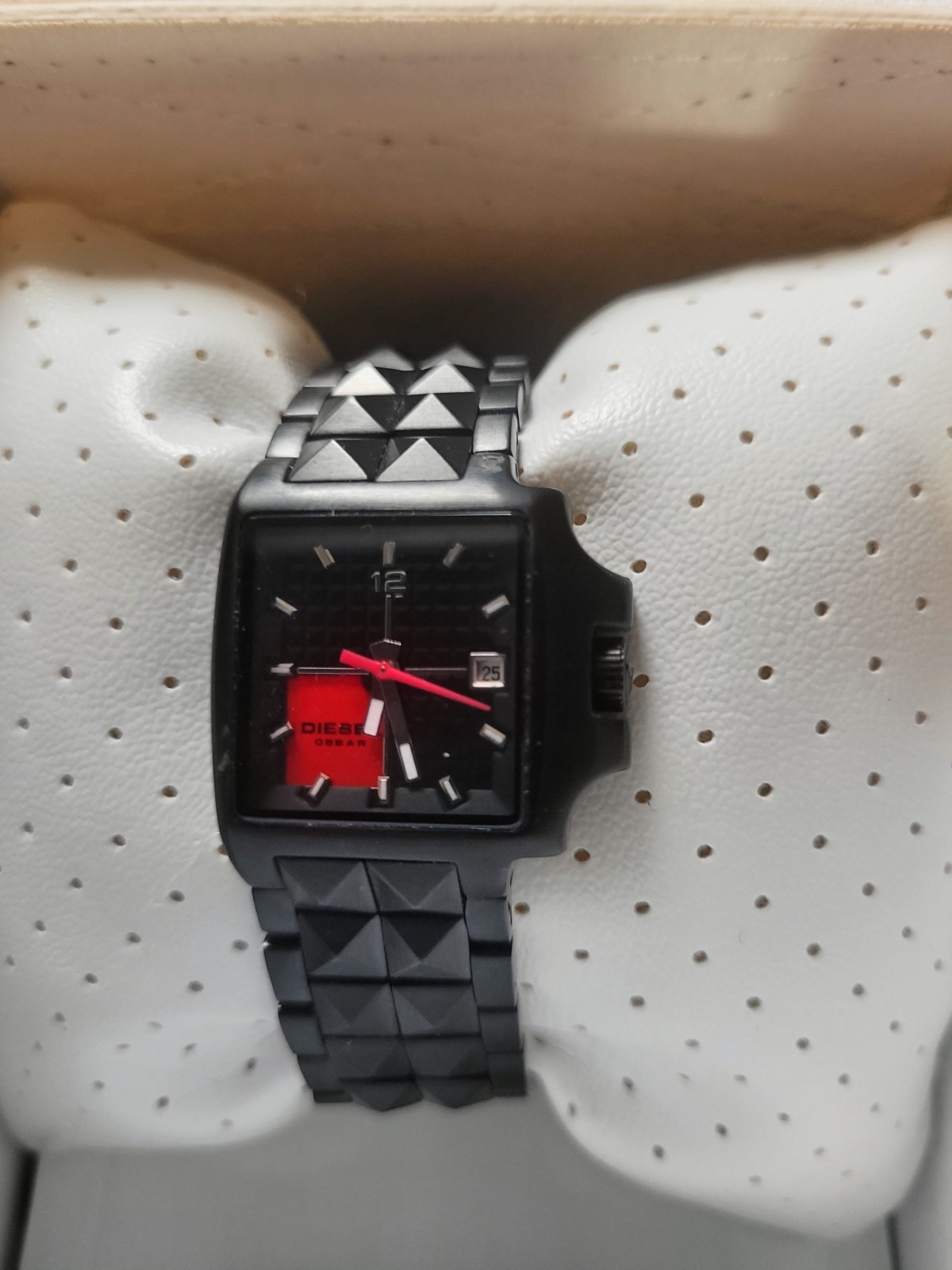 Womens Desiel Watch, NEW with Paper and original Box (Tech. Design)
