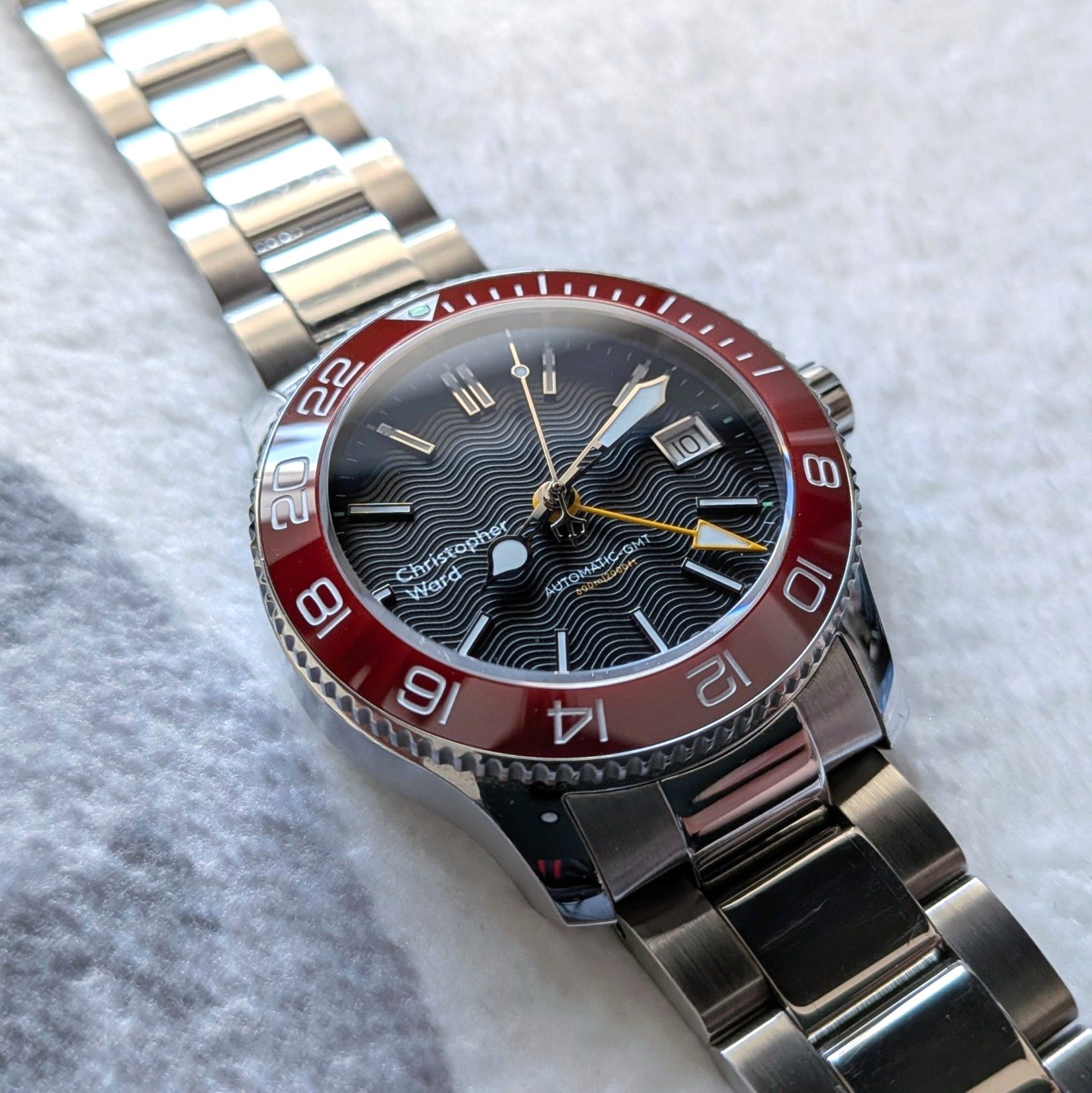 Christopher Ward C60 Trident Pro 600 GMT_Automatic_38mm_Red Bezel_Box and Papers