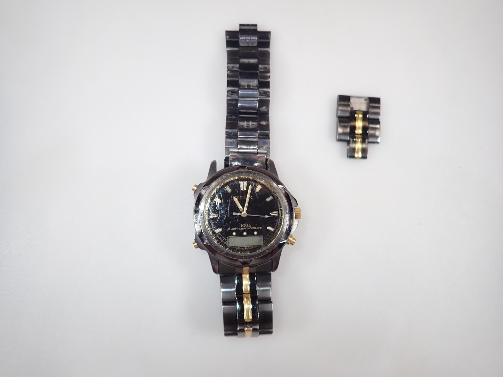 Vintage Pulsar V072-0050 Men’s Watch Black/Gold Alarm Chronograph PARTS/REPAIR