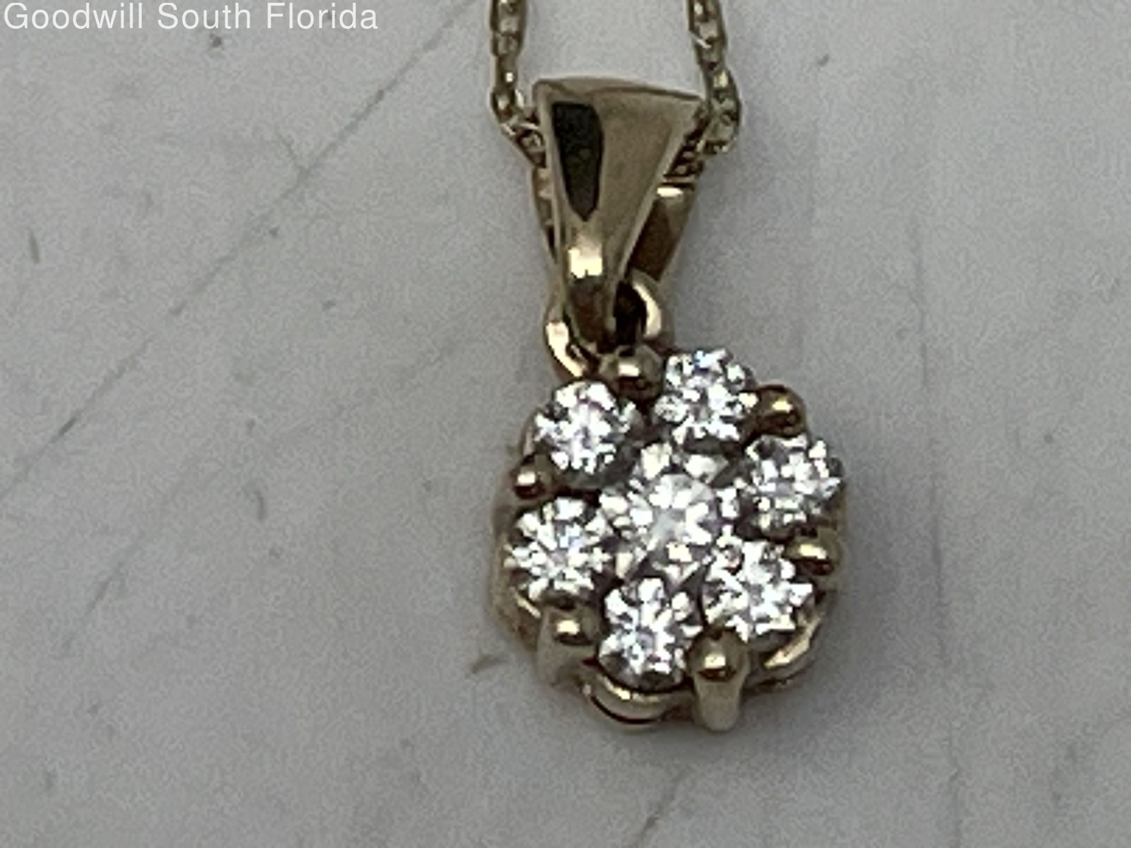 Gold 10K With Diamonds Chain/Pendant (Stamped 10K- Tested 9.82KT) Weight 1.2g