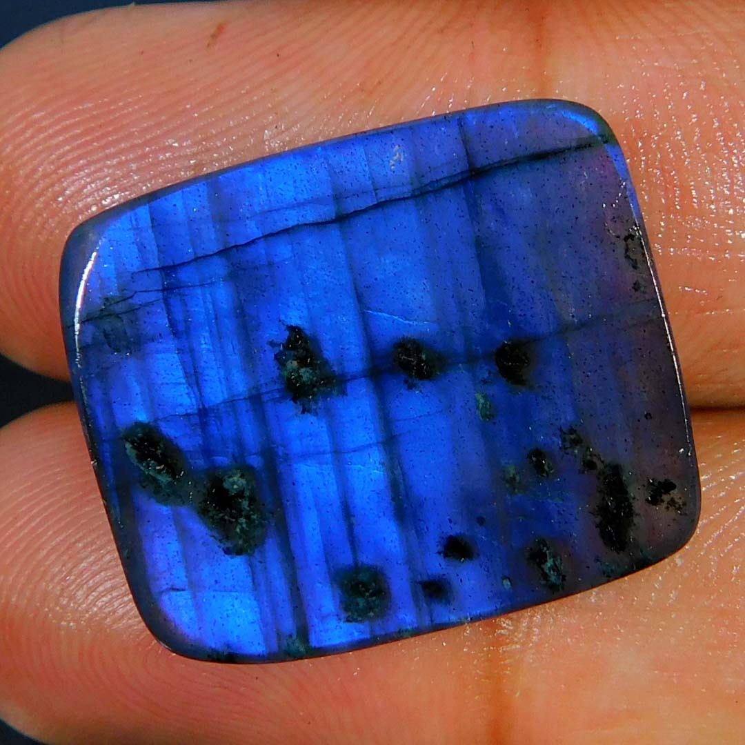 Wholesale 20.50Cts. Natural Blue Flash Labradorite Cushion Cabochon Gemstone