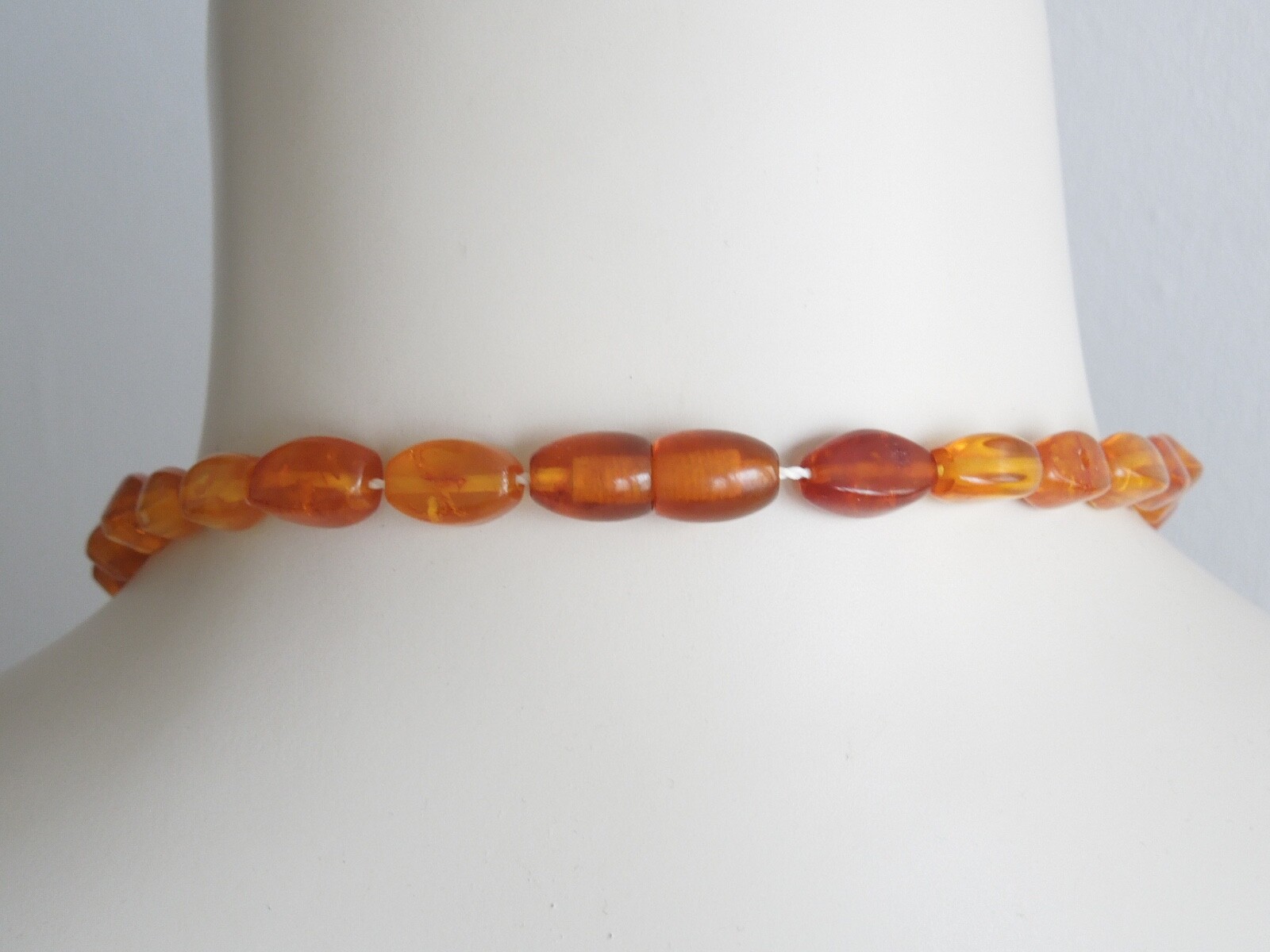 Honey Amber Necklace Stones Elongated 20.0 G/Approximately 40 Cm