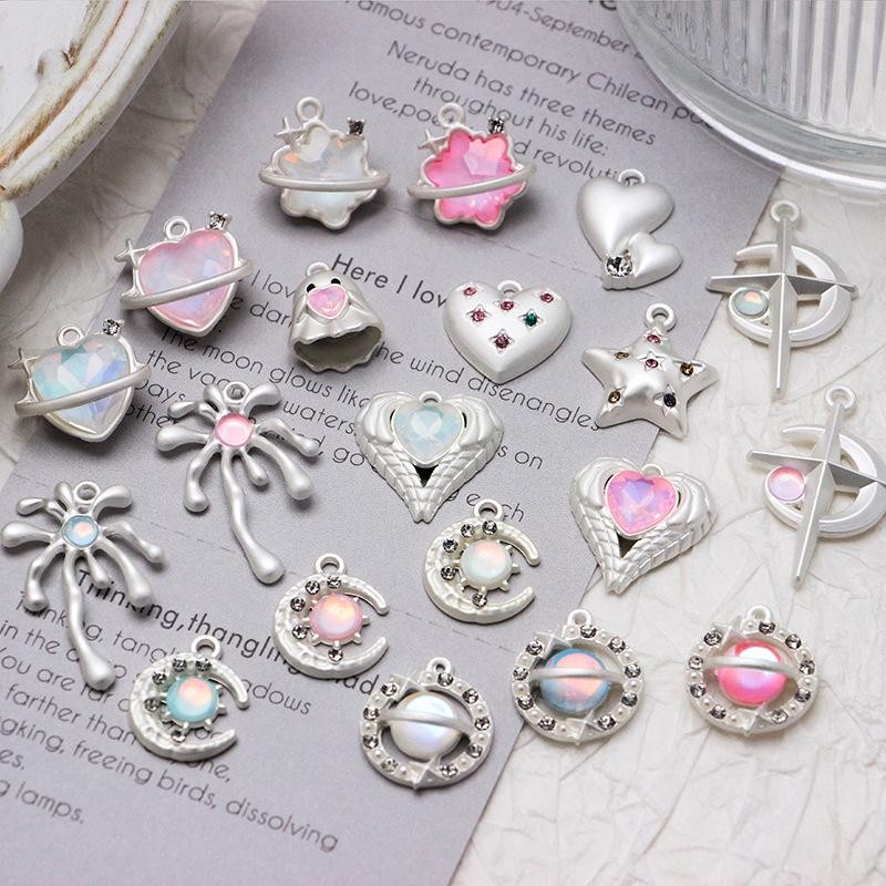 4PCS Silver Tone Alloy Pink Rhinestone Universe Charm Pendant 15X19mm GJS233
