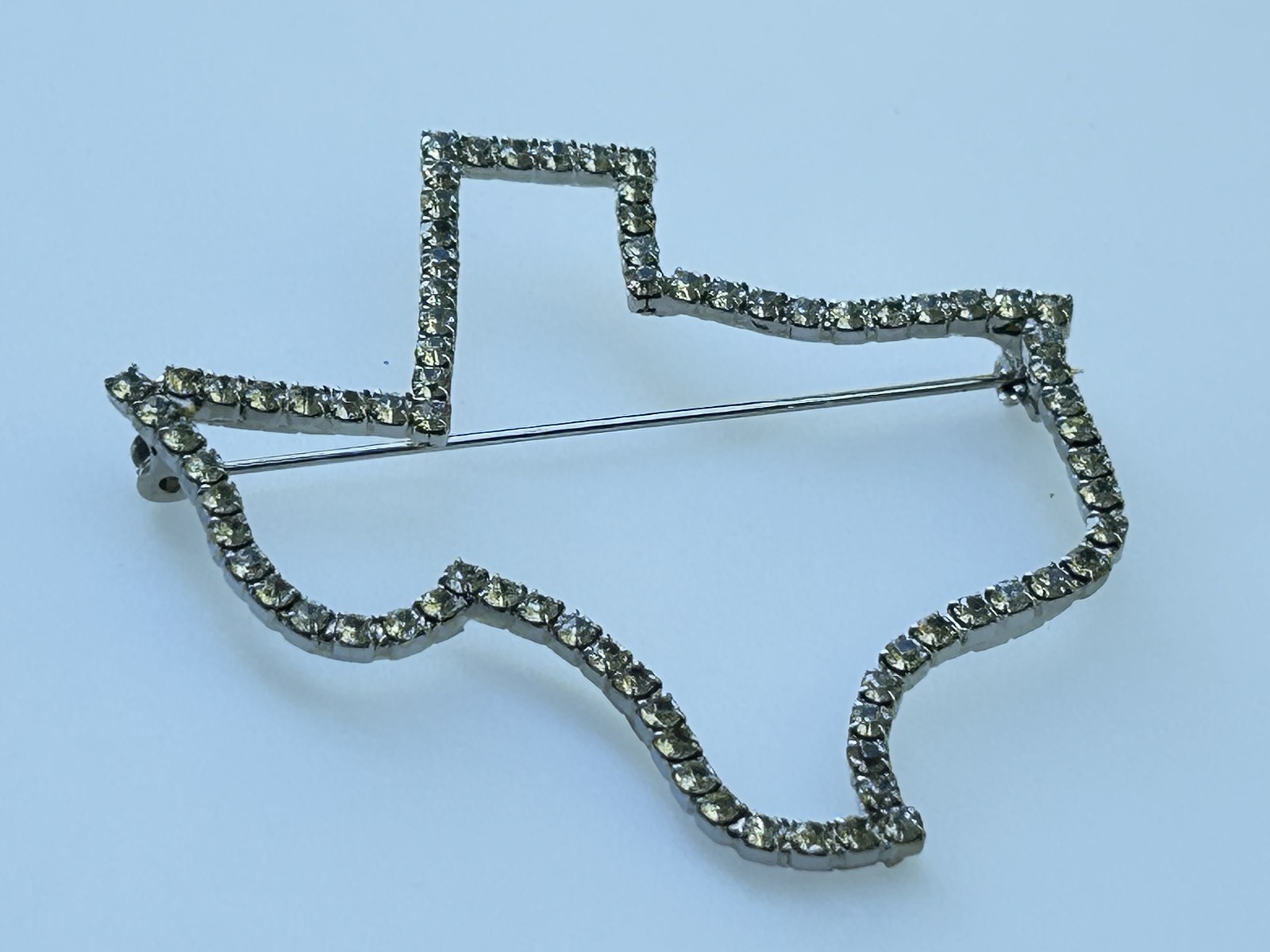 Texas Map Outline Rhinestone Brooch Pin Silver Tone State Pride Jewelry