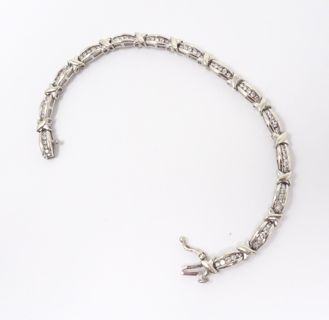 Women’s 10k White Gold Natural Diamond Tennis Bracelet .35 CTW – 7 Inches