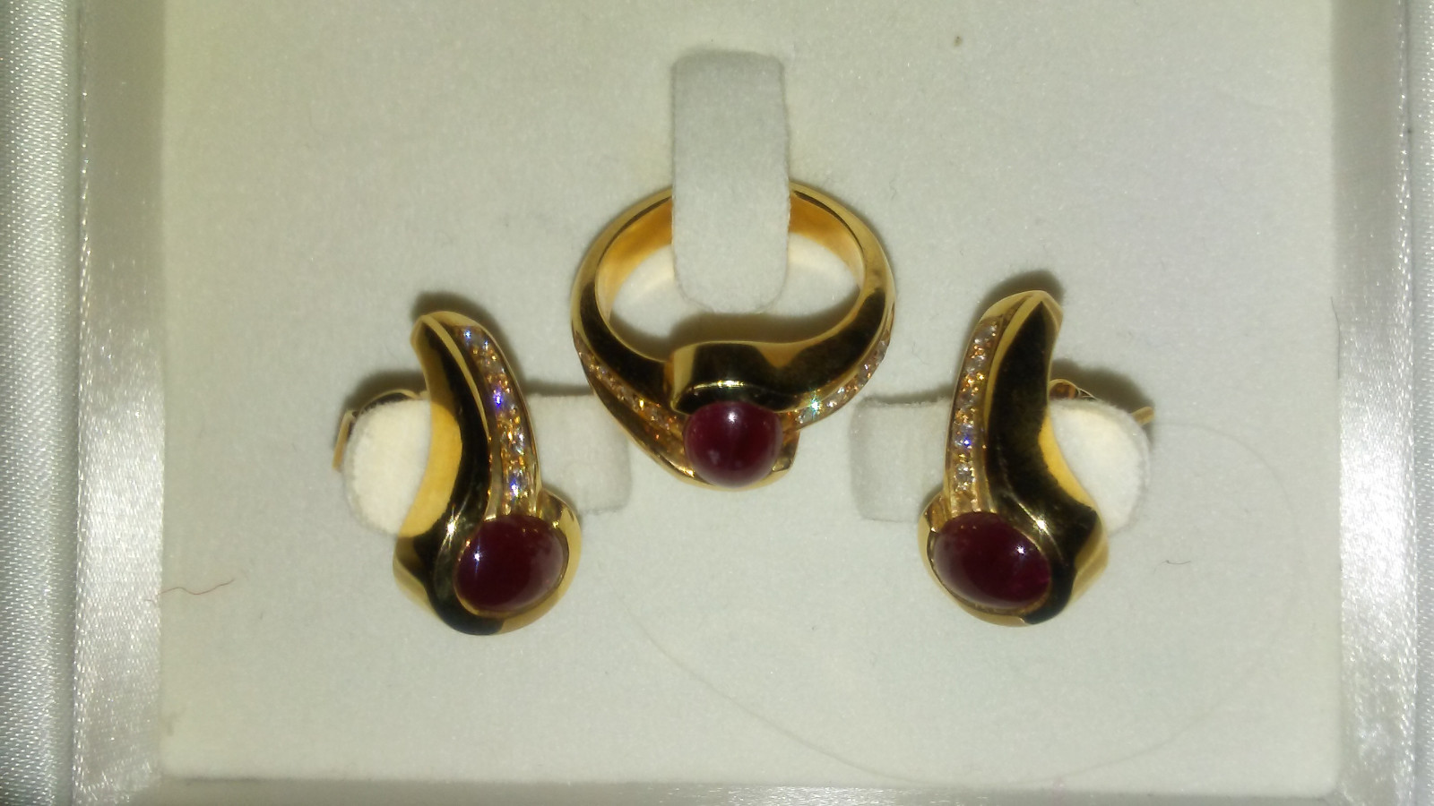 Pilar Pelletier Gold and Rubi Set-Optimal Quality-Heirloom