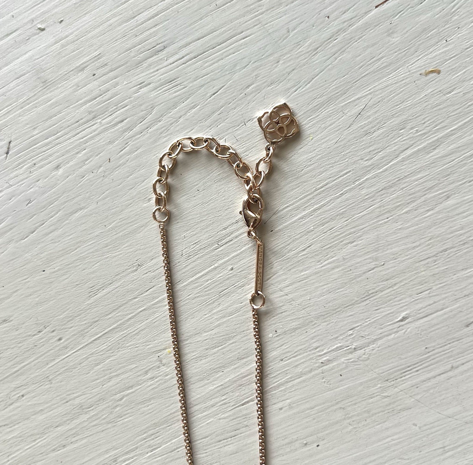 Kendra Scott Jaxon Necklace in Sable Mica, Rose Gold Plated
