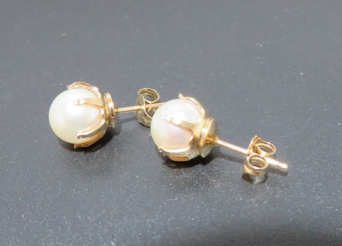 14K YG 6.90 mm ROUND CULTURED PEARL STUD EARRINGS 2.00 grams (AI-2765)