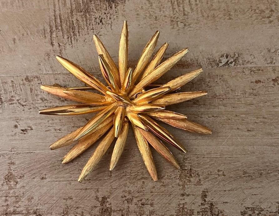 Marcel Boucher Signed Gold tone Textured Star Starburst Burst Brooch Art Deco