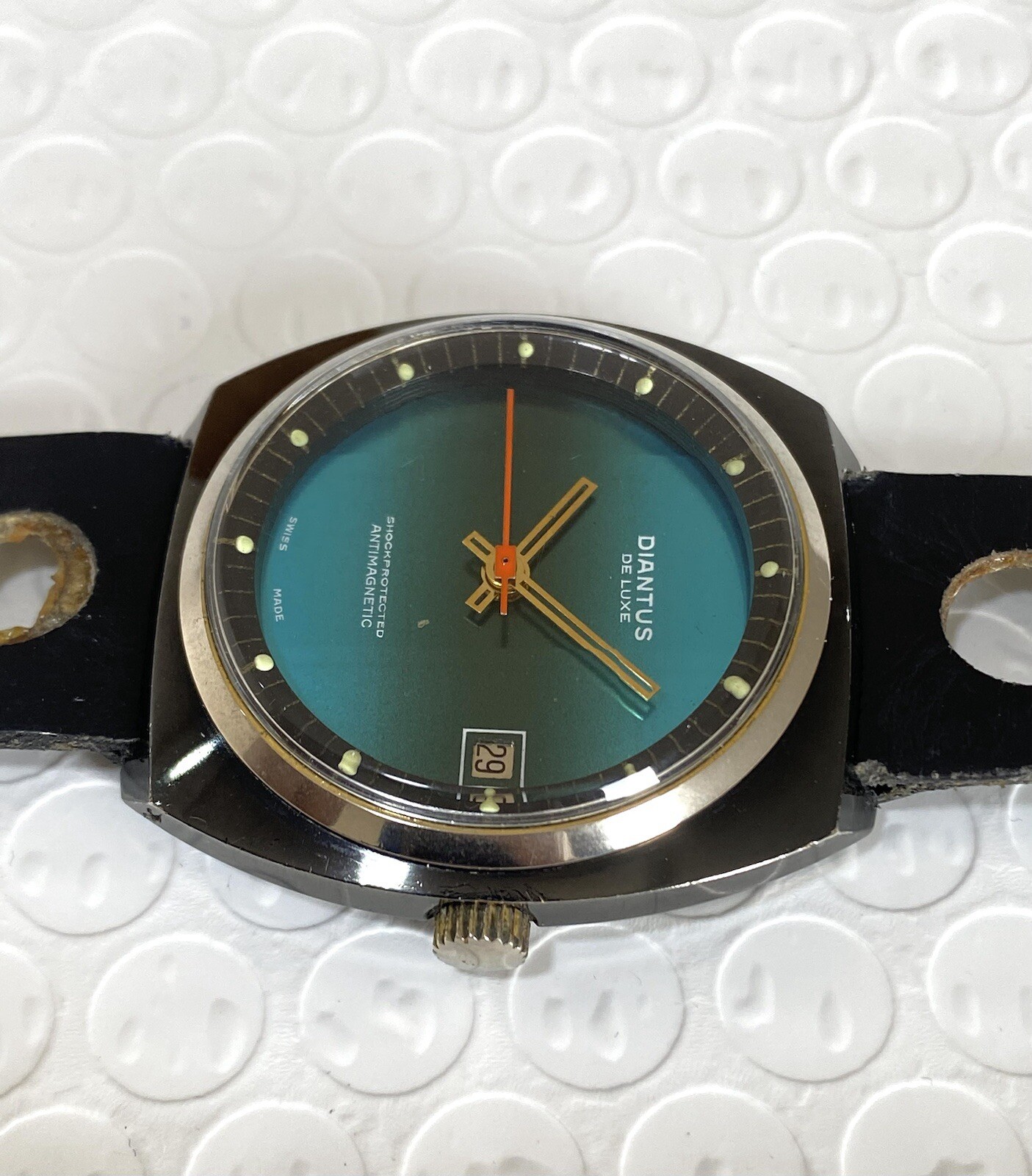 Diantus De Luxe Vintage Watch Men’s 38mm Date Swiss Made Blue Dial Very Rare