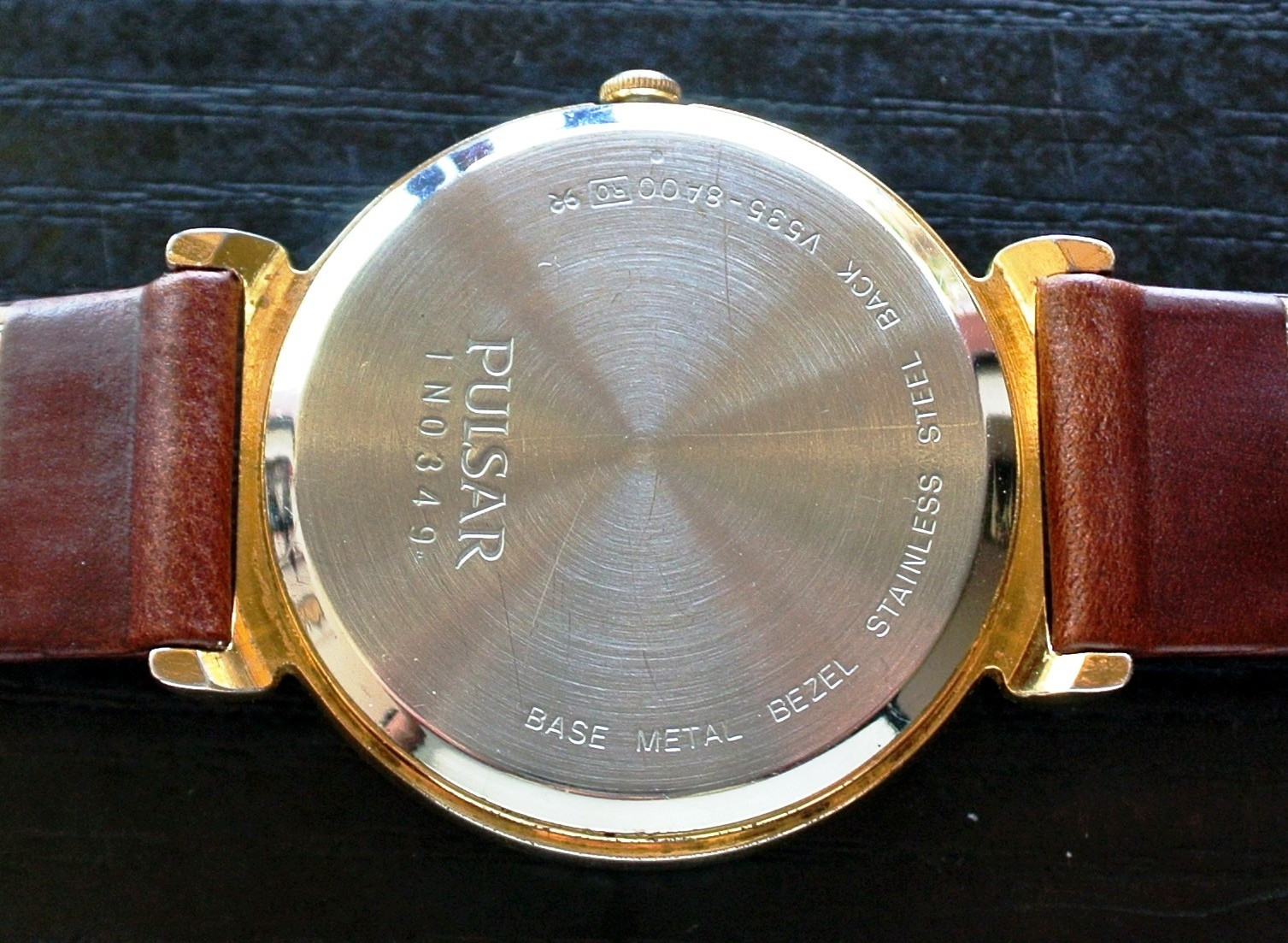 VINTAGE PULSAR SEIKO ELEGANT MOON PHASE QUARTZ MEN’S GOLDEN LEATHER DRESS WATCH