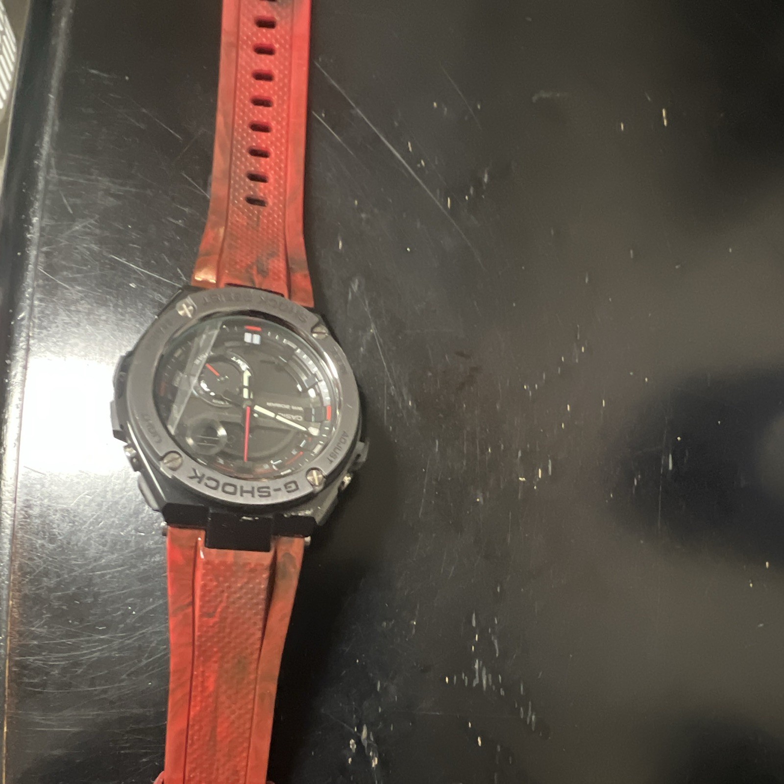 Casio G-SHOCK Men’s Analog Quartz 200m Black/Red Dial Resin Strap Fixed Bezel