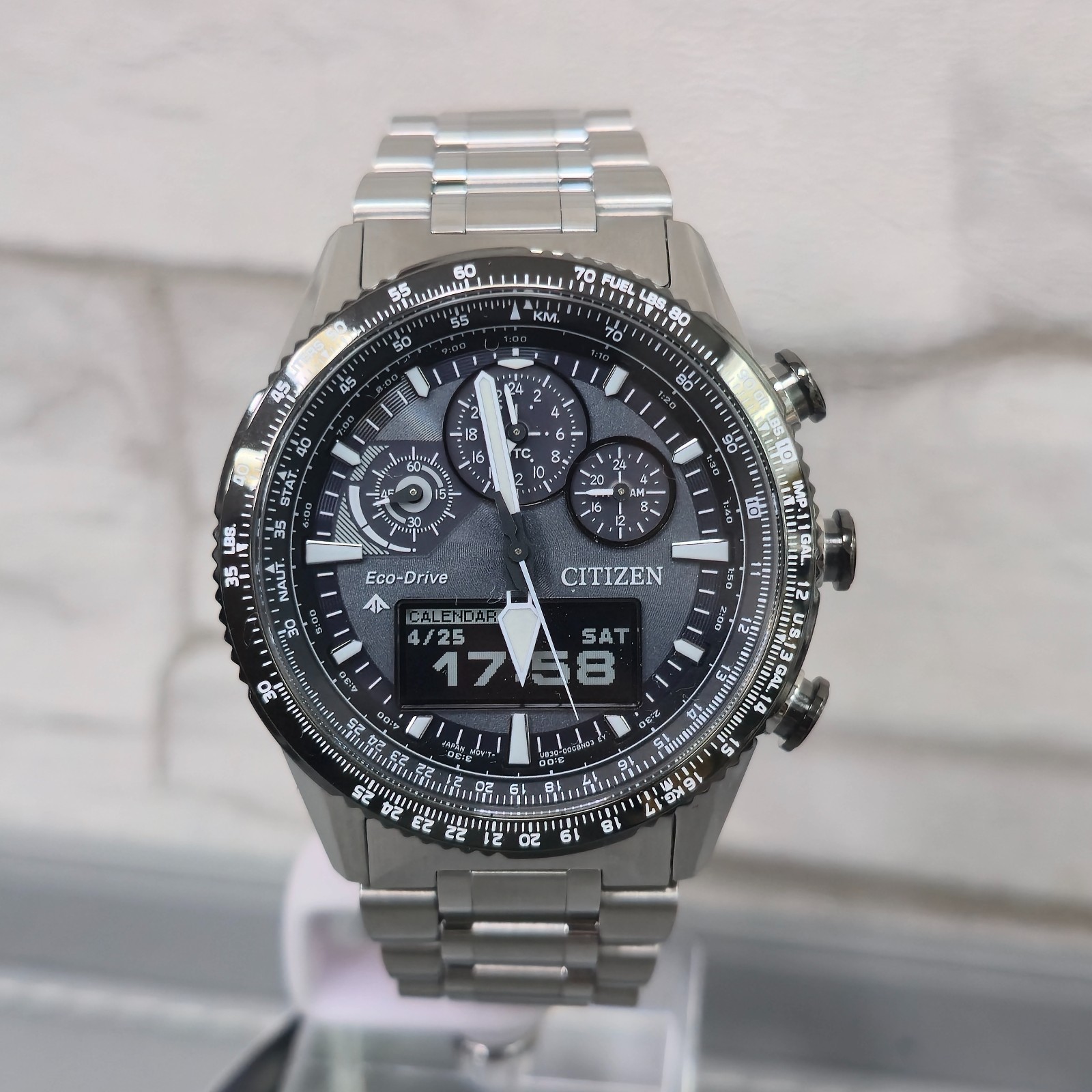 Citizen Promaster Skyhawk U830 JV2006‑55H Eco‑Drive Chronograph Grey Dial 43 mm