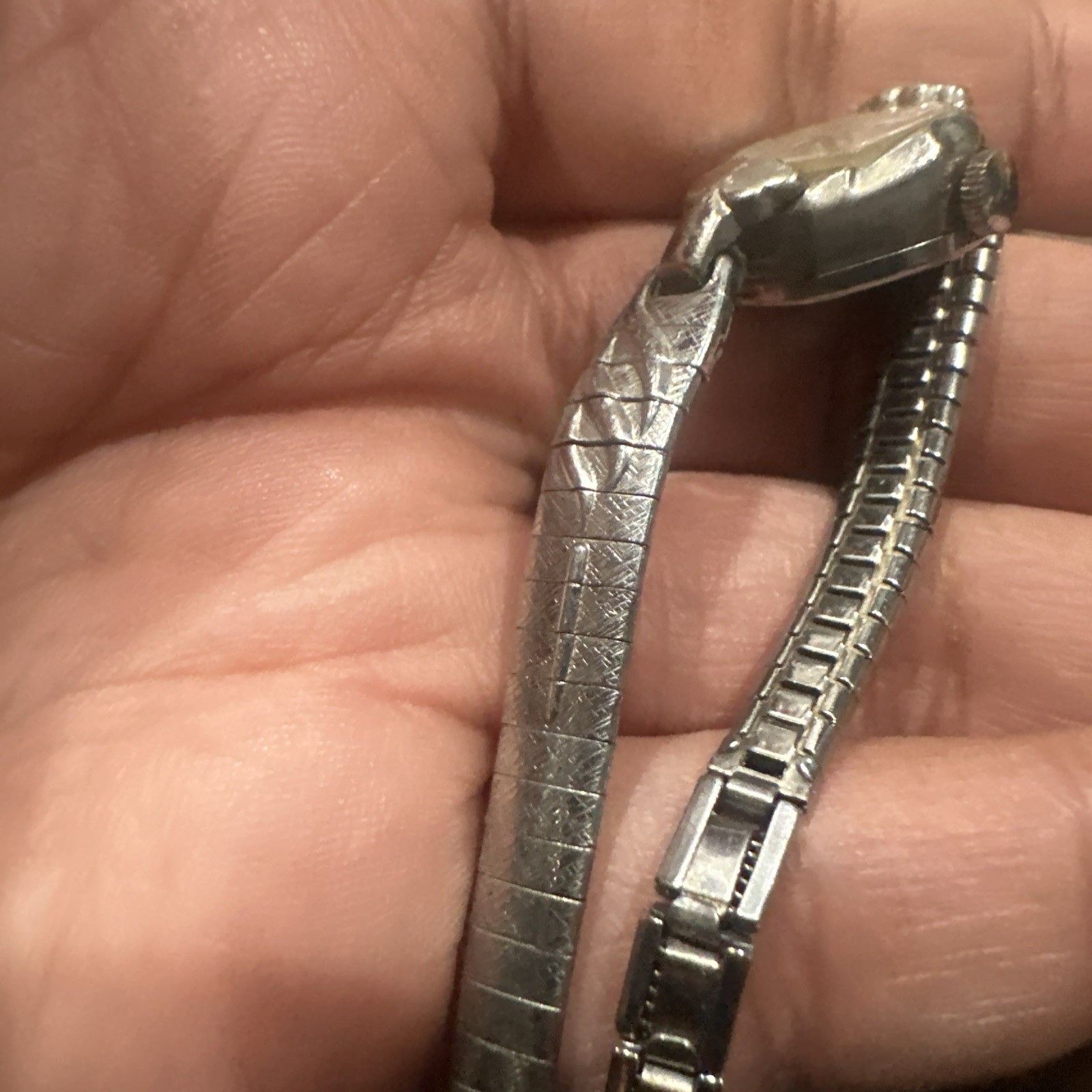 Vintage Clinton Ladies Watch, 17 Jewels Rare 16.6mm Silver Band For Repair