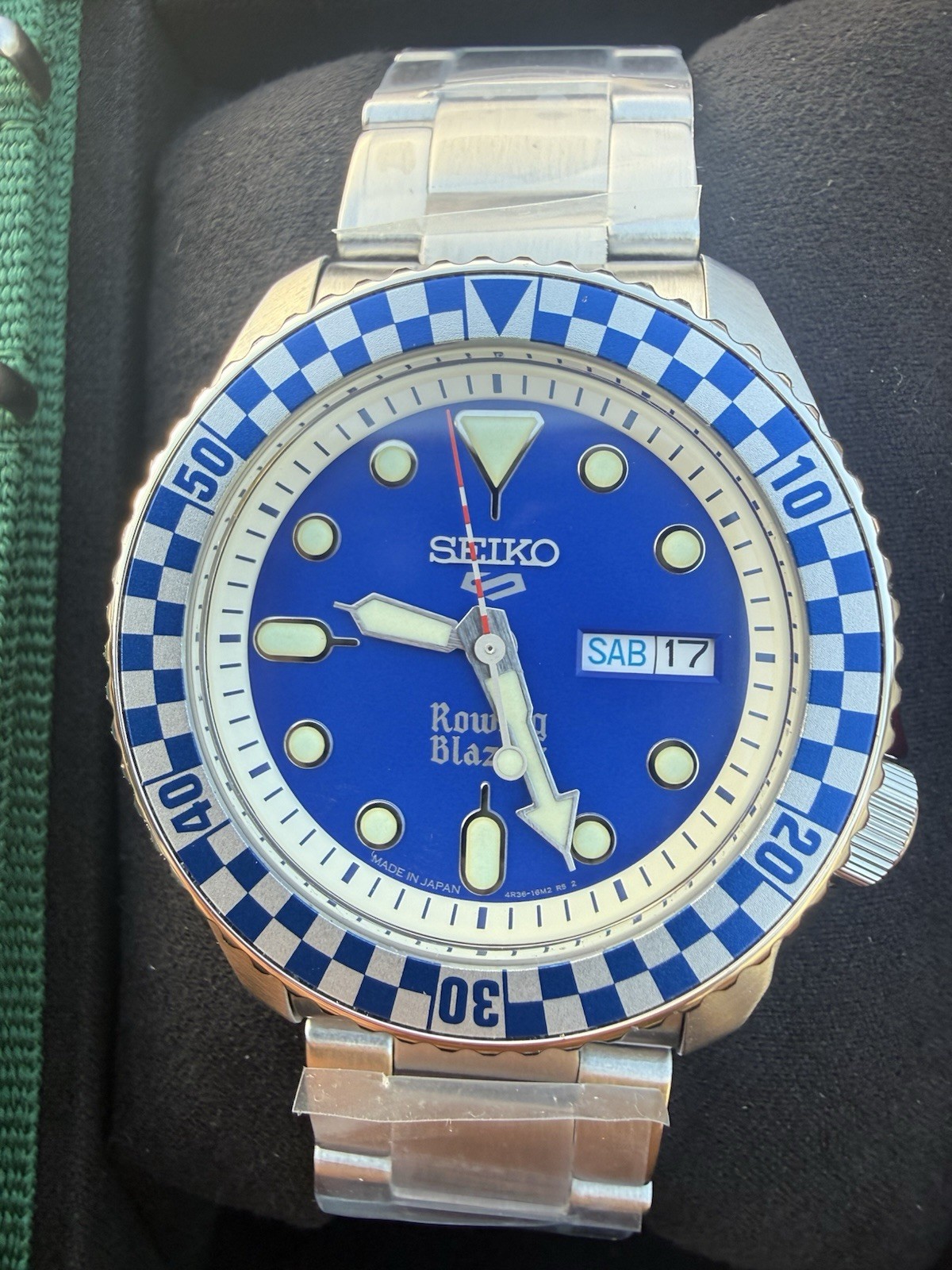 Seiko 5 x Rowing Blazers Blue Dial Auto Day/Date 100m Box Papers 2 Straps