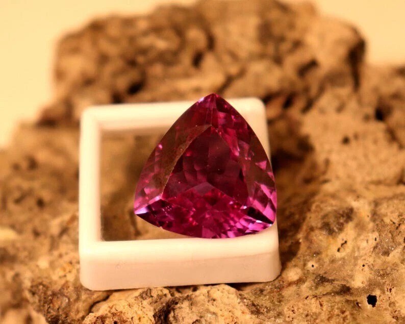 Alexandrite Jewelry Making Multicolor Color Changing Trillion Cut Gem 8.38 Ct