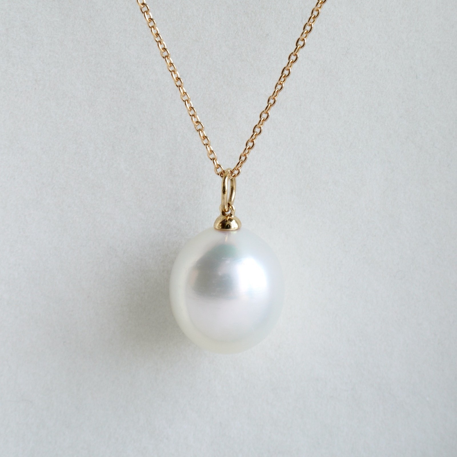 High Luster Big 13.9mm White South Sea Pearl Pendant 18Kt Yellow Gold, Gift