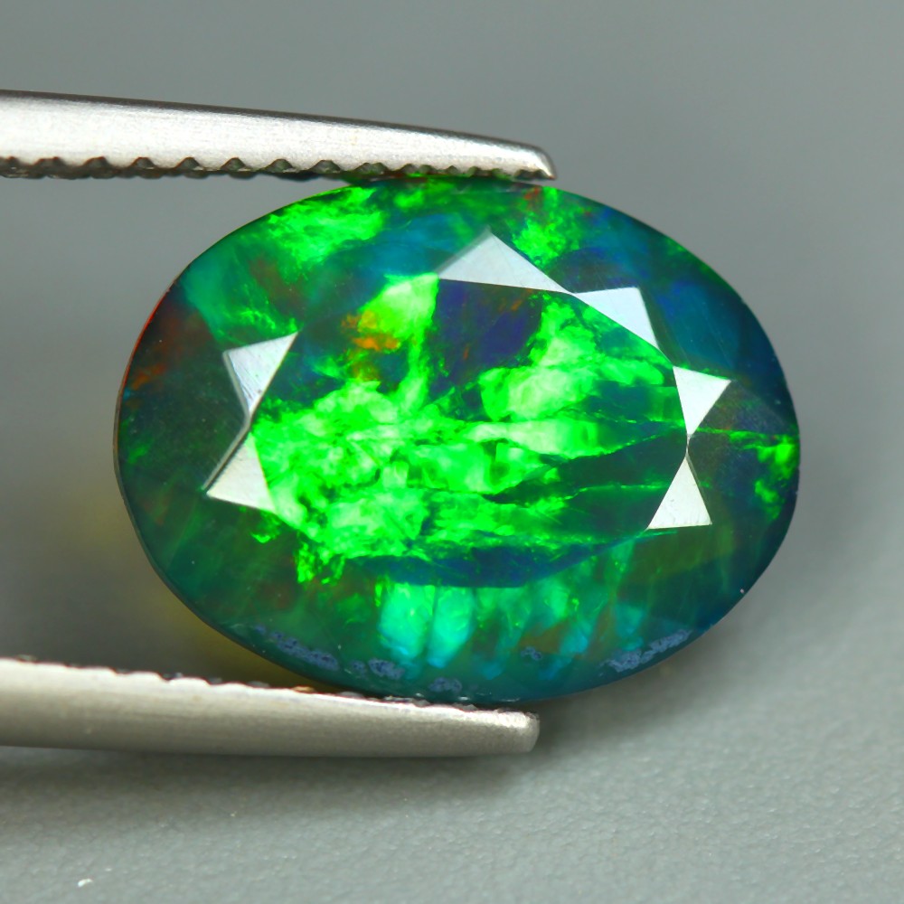 2.88 Cts_Marvelous Opal Collection_100 % Natural Top Flash Solid Black Opal