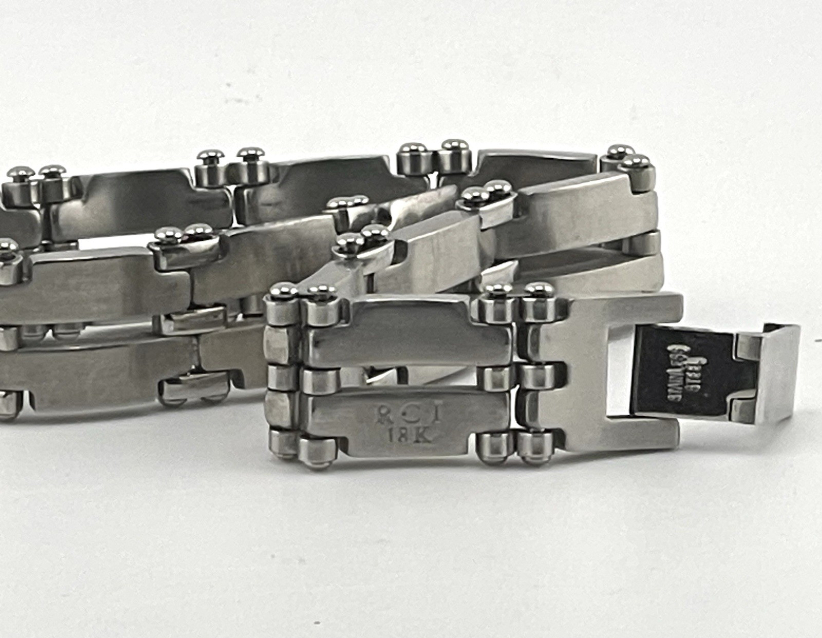 RCI Bracelet 18KT Stamped Gold Stainless Steel Mens Unisex Box Link 8.5 in