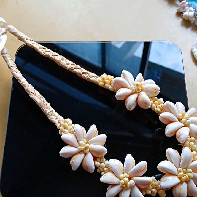 Handcrafted Natural Ivory Shell Flower Statement Ribbon Necklace Tie Closure