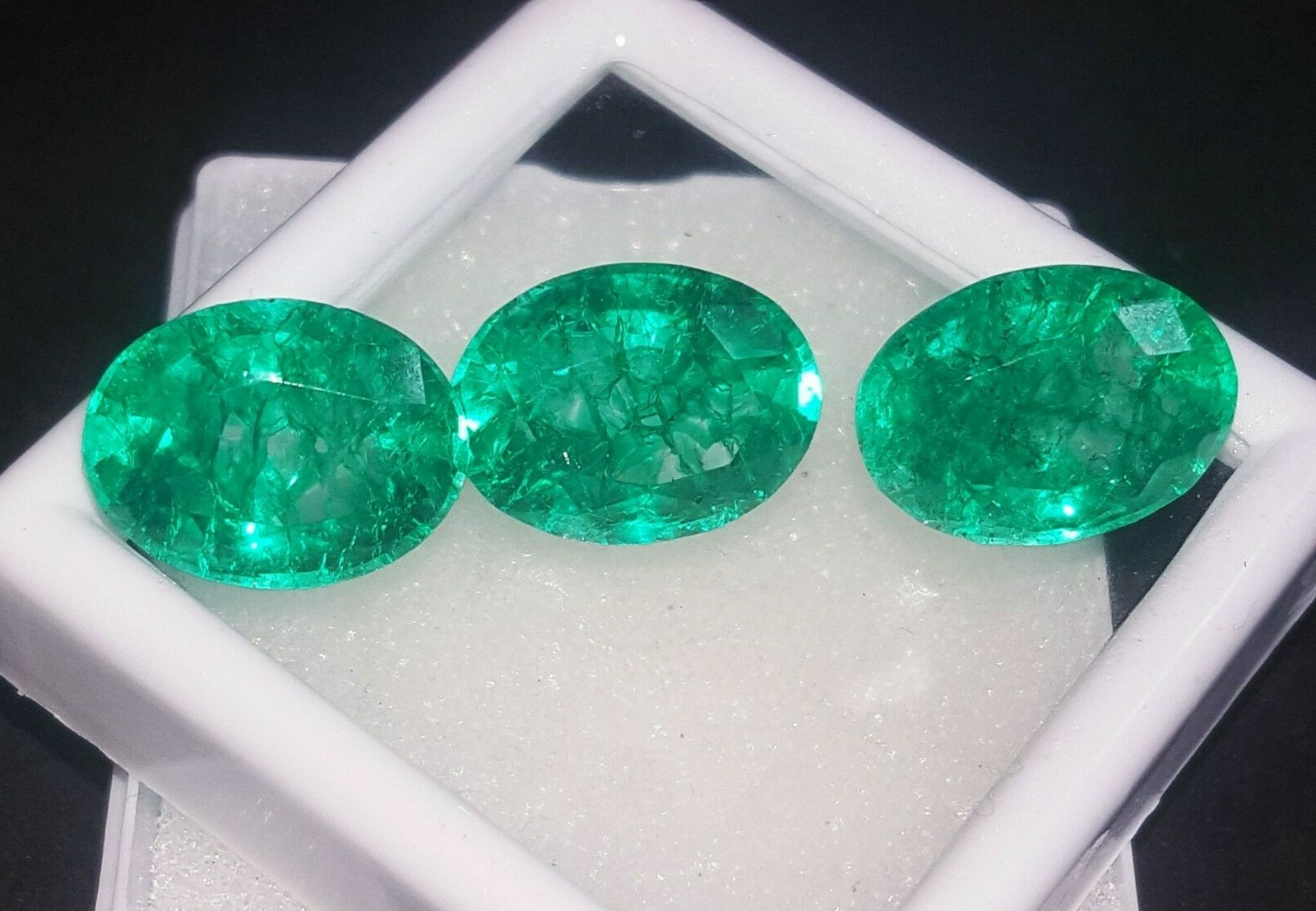 Oval Shape Natural Green Emerald 7 to 9 Ct 3 Pcs Certified Loose Gemstone PE34