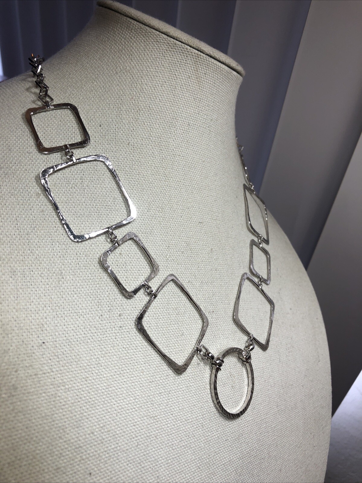 19. Sterling Silver 925 Open Work Square O Ring link chain Necklace 22″, 33g