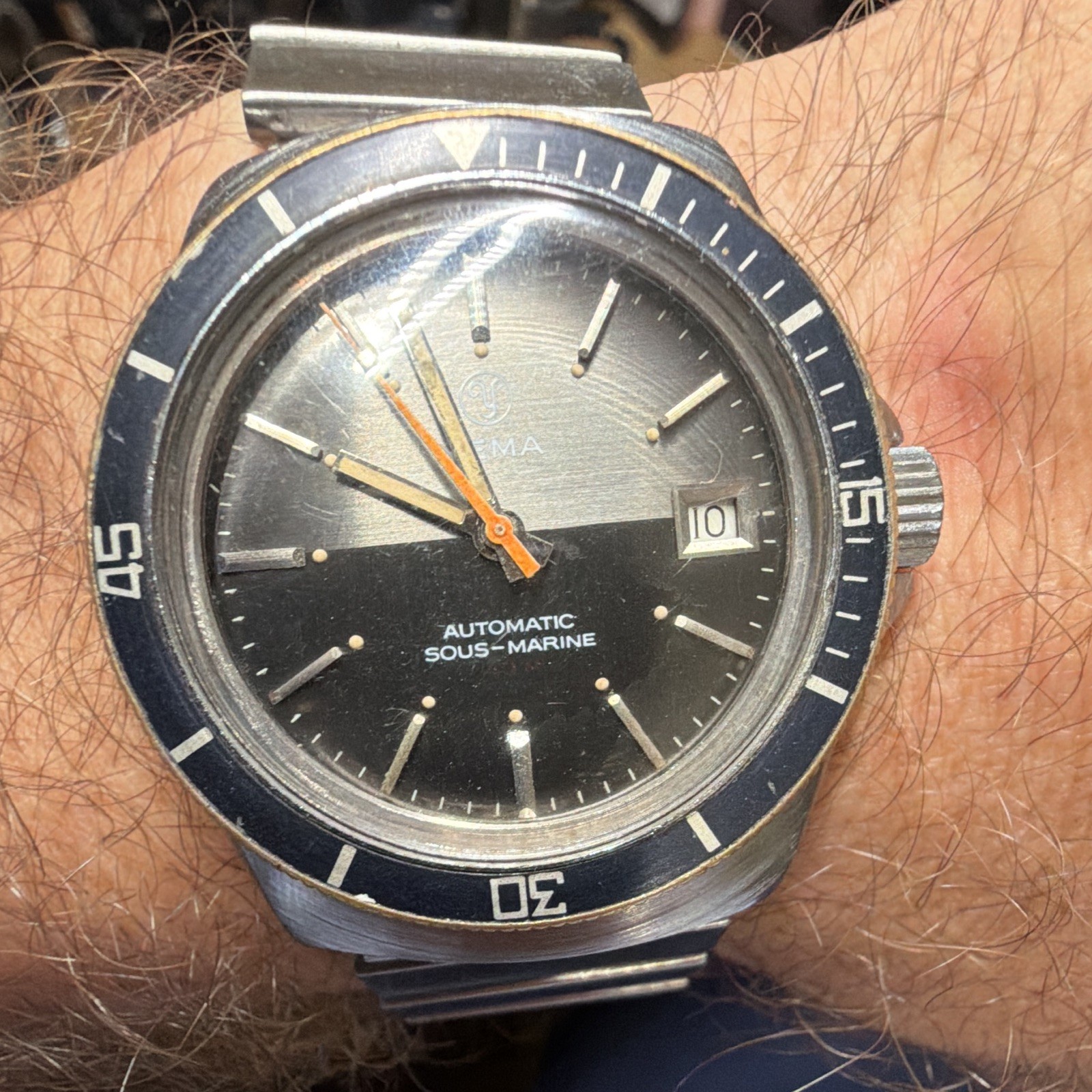 Yema Sous-Marine Automatic Diver Date Black Dial Rotating Bezel Silver Bracelet