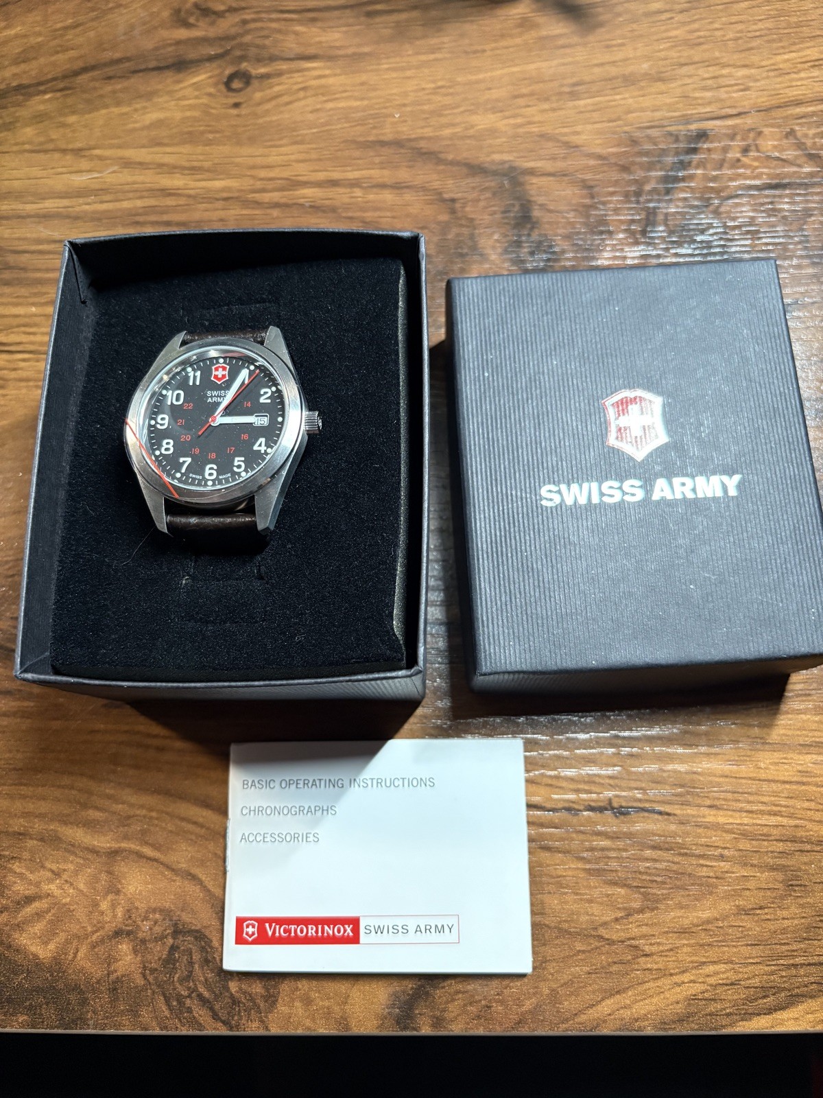 Mens Swiss Army Victorinox Watch 241083 Brand new with papers