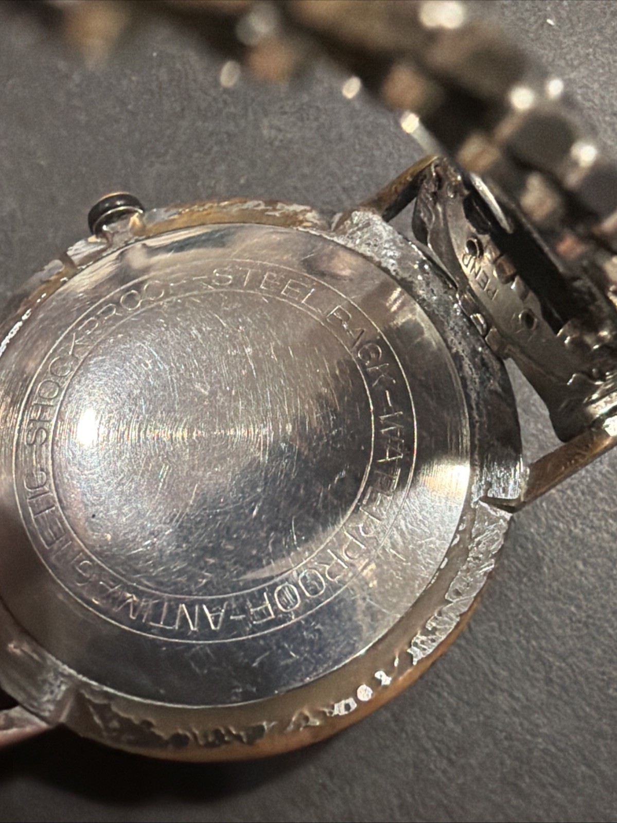 AL31 Vintage Helbros Invincible Mechanical Wind 17J 35mm Runs On&Off As Is**