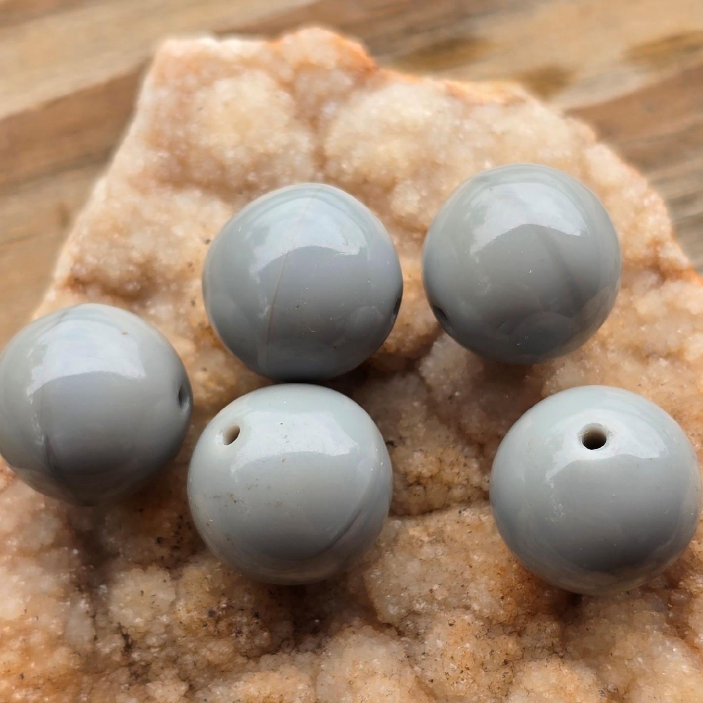 Vintage Pressed Glass Beads Opaque Smooth Stone Gray 14mm Large 5pc