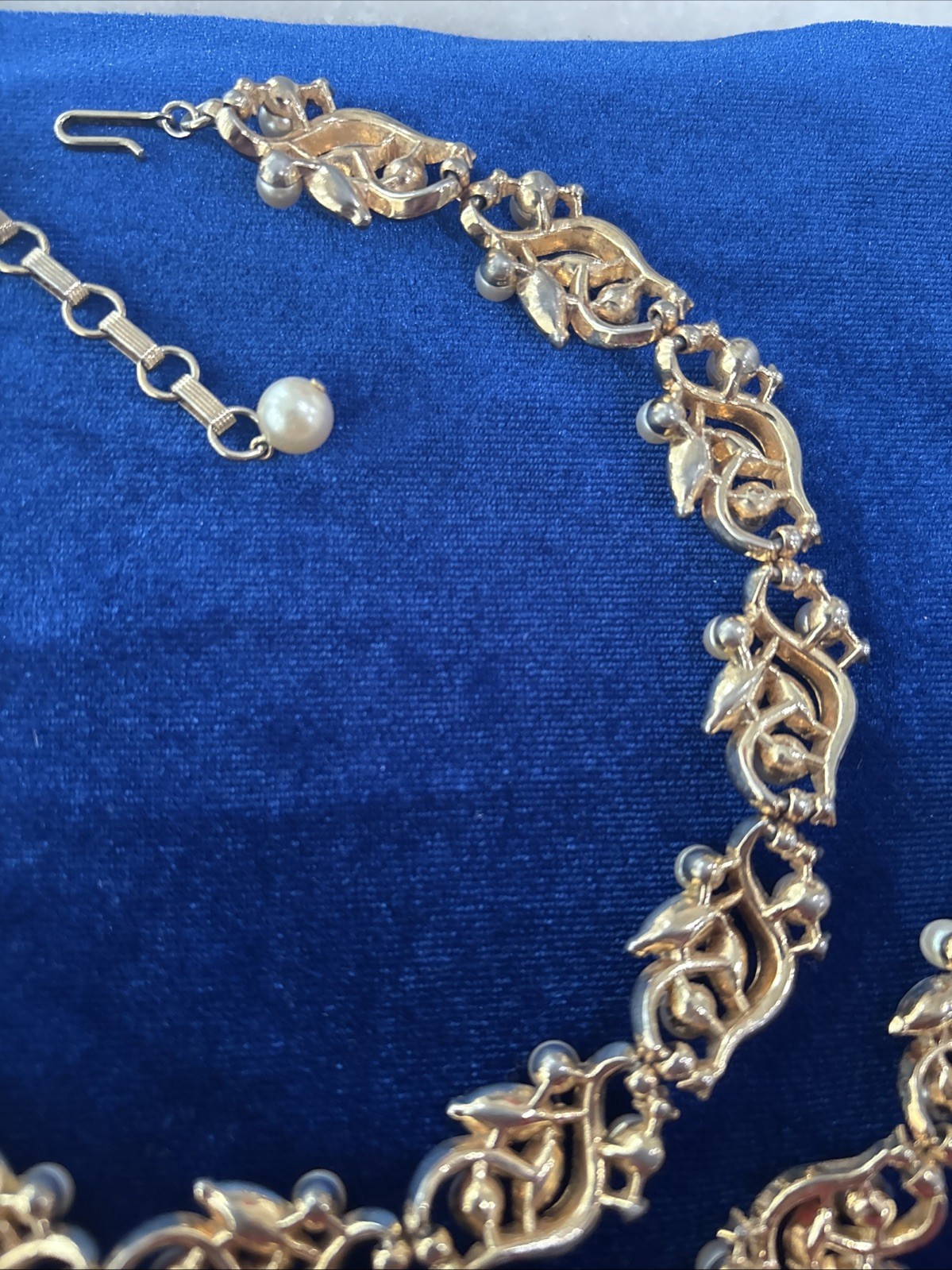 Vintage Midcentury Jewelry Set Signed Trifari. Goldtone, Faux Pearl & Rhinestone