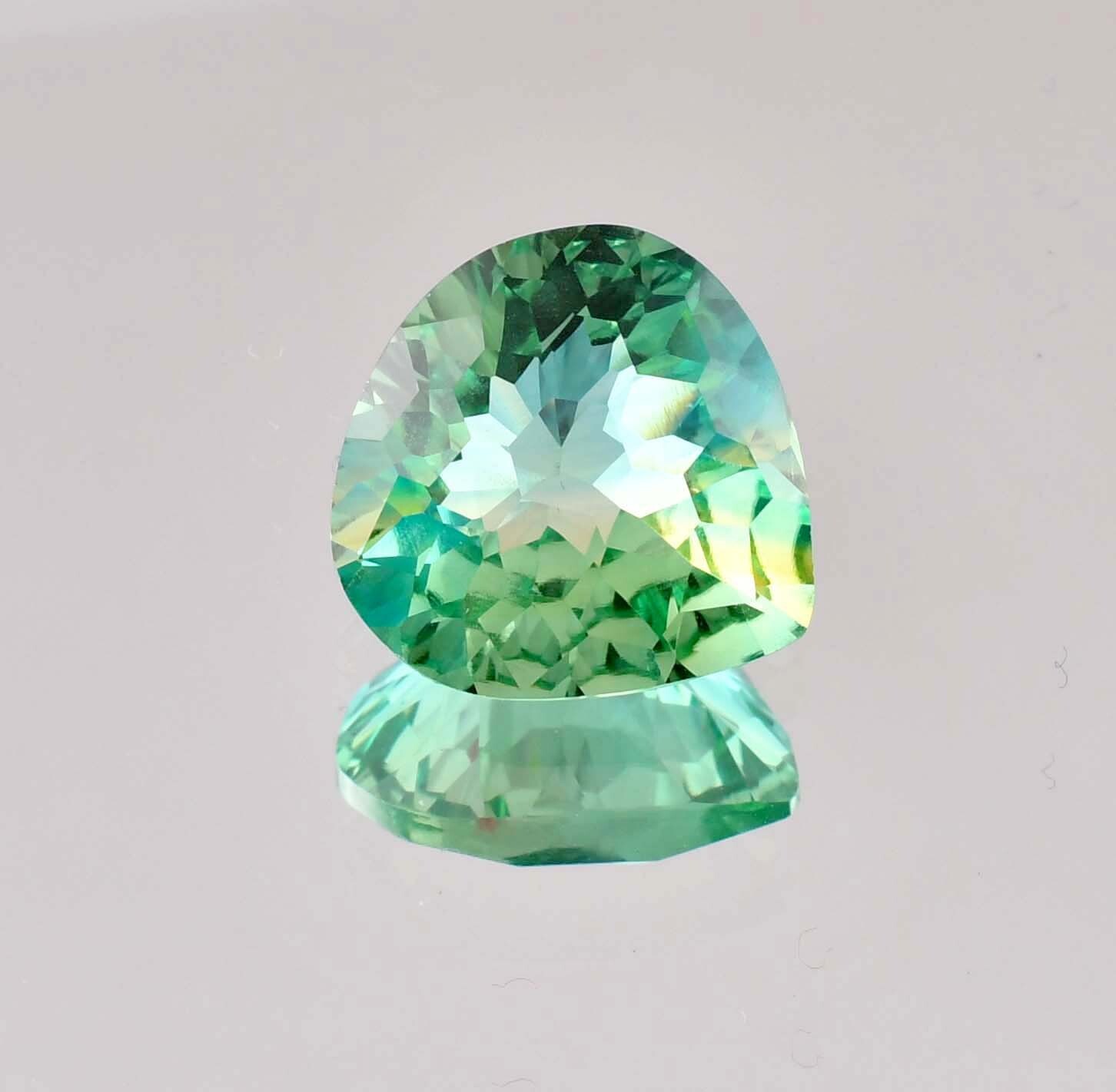 FLAWLESS 14.85 Ct Natural Ceylon Bi-Color Sapphire Heart Cut GIT Certified GEM