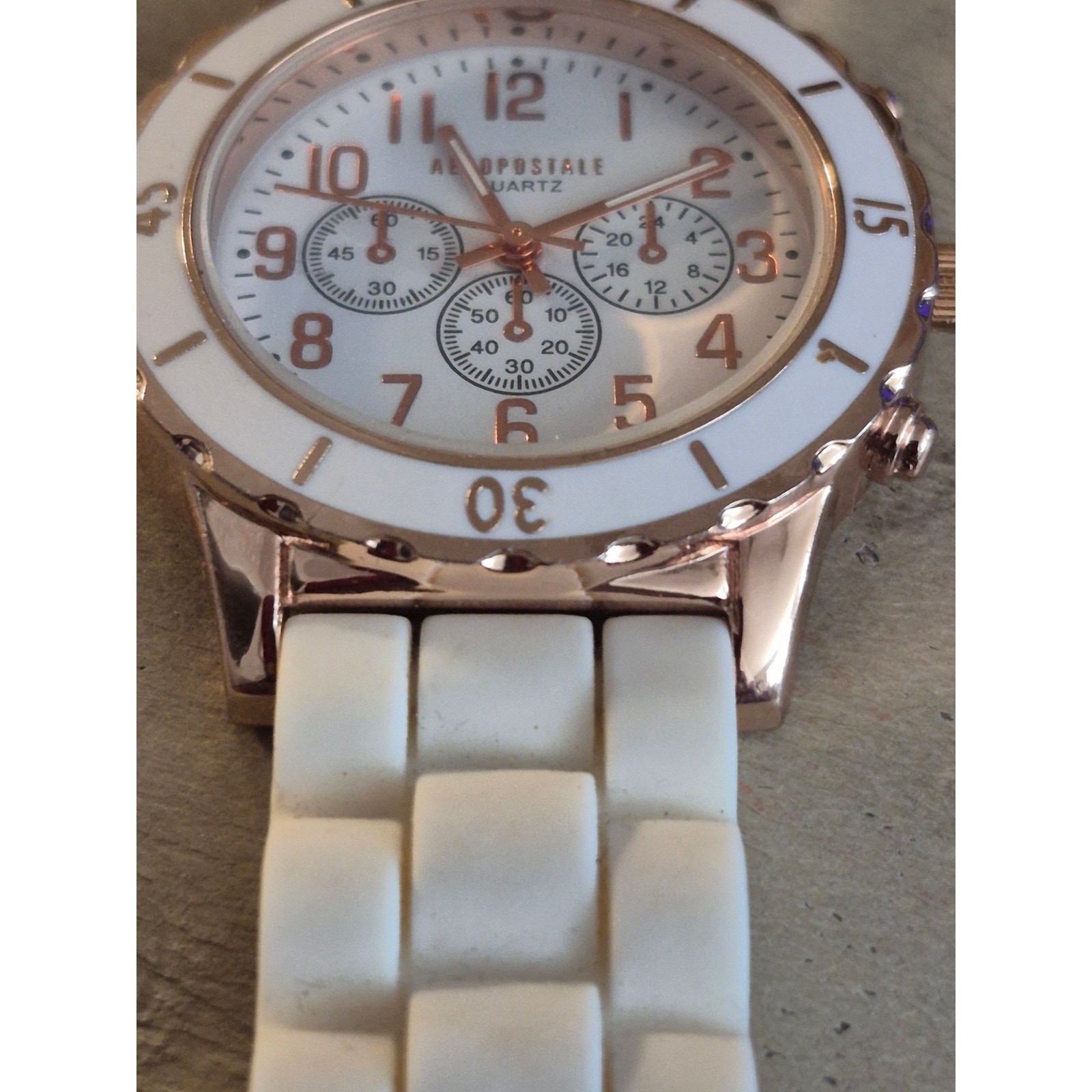 Aeropostale ladies sport watch rose gold tone accents stylish all ages New