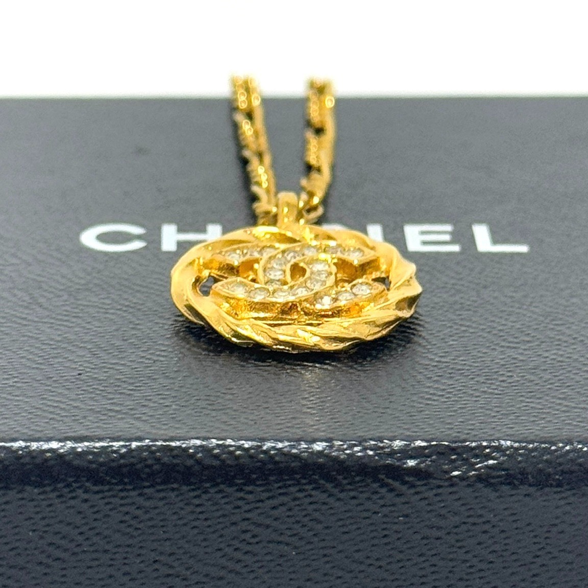 CHANEL 3438 CC Logo COCO Mark Necklace Rhinestone Gold Vintage Authentic JAPAN