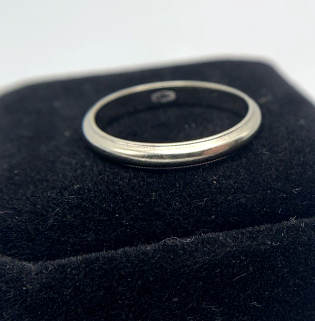 10k White Gold Wedding Band Ring, 3mm, Sz7.5, 2.1g, Milgrain Edge, FREEgfBx$5