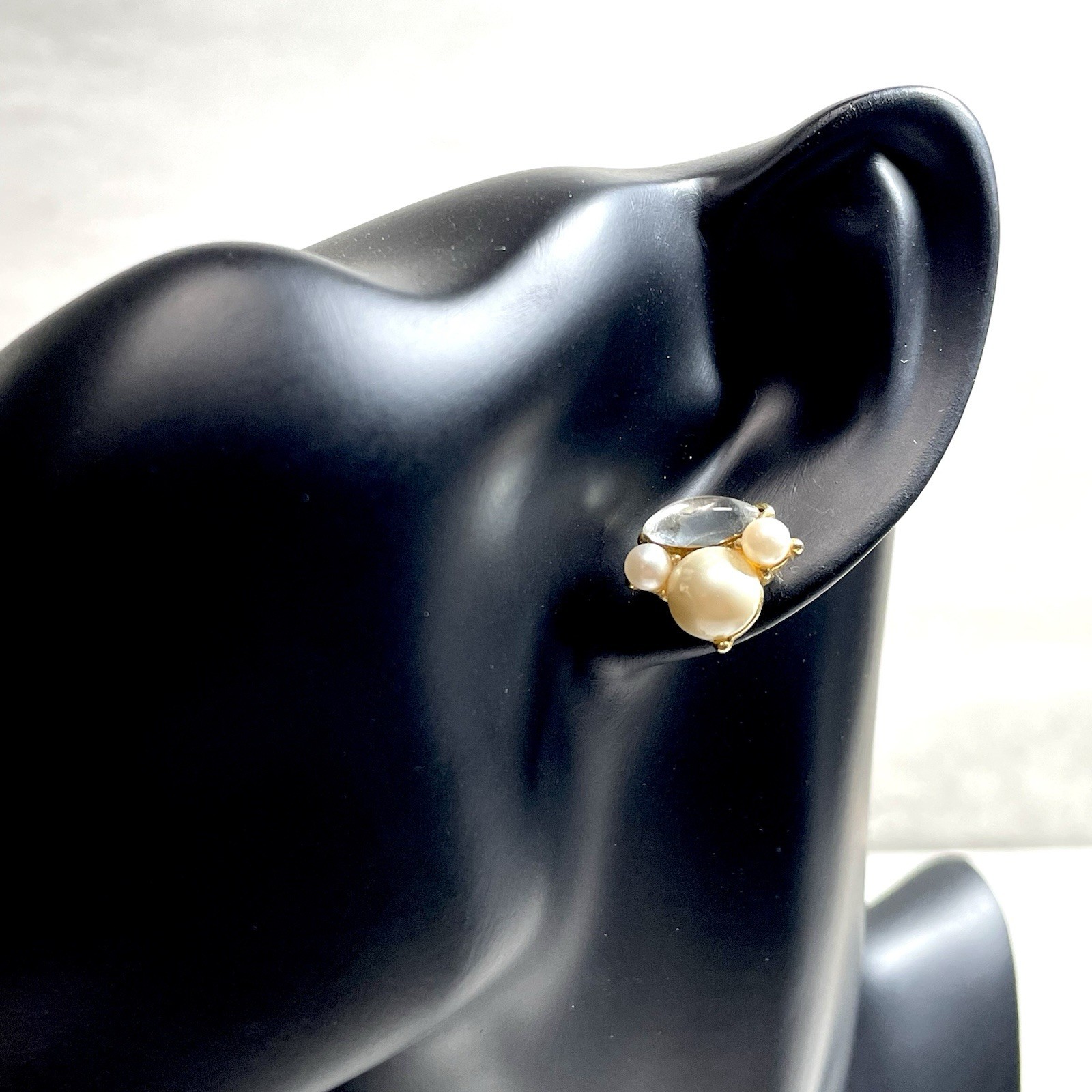 Vintage Signed Crown Trifari Pearl Crystal Cluster Stud Earrings Gold Tone Post